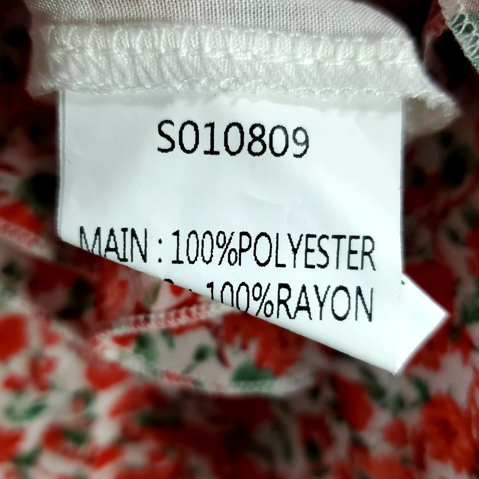 Vintage Showpo Floral/Roses Ruffle Short Romper V-Neck Sz 4 Women’s 3/4 Sleeve Summer Polyster- Rayon Size 27" / US 4 / IT 40 - 6 Thumbnail