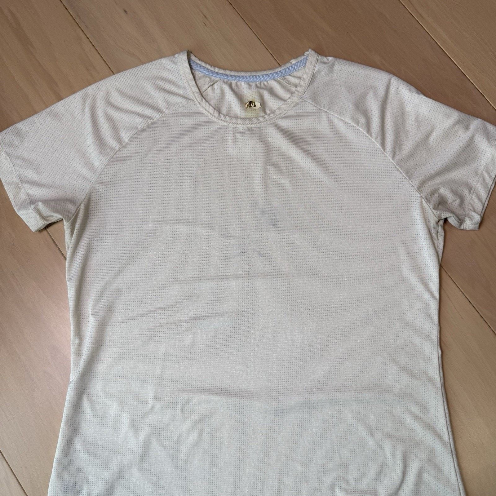 Tracksmith New England Tracksmith Shirt Women's Medium Ivory Short Sleeve Running Size M / US 6-8 / IT 42-44 - 4 Thumbnail