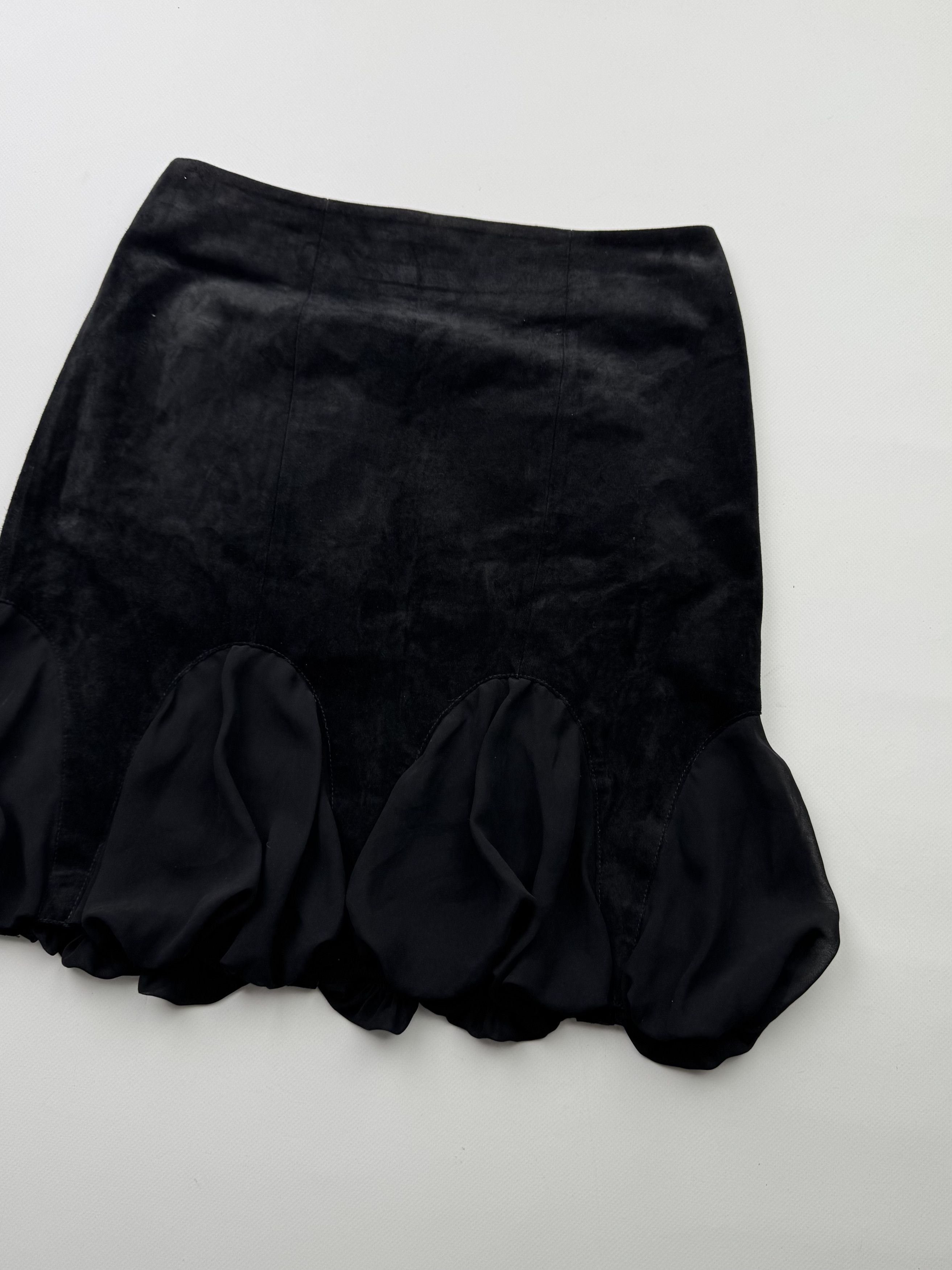 Japanese Brand Vintage Suede Flare Skirt B717(V338)E2 Size 27" / US 4 / IT 40 - 3 Thumbnail