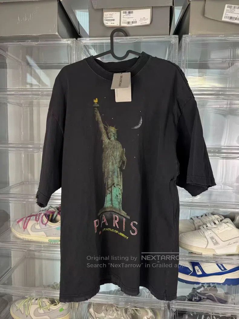 Balenciaga Balenciaga Statue of Liberty Short Sleeve Size US L / EU 52-54 / 3 - 1 Thumbnail