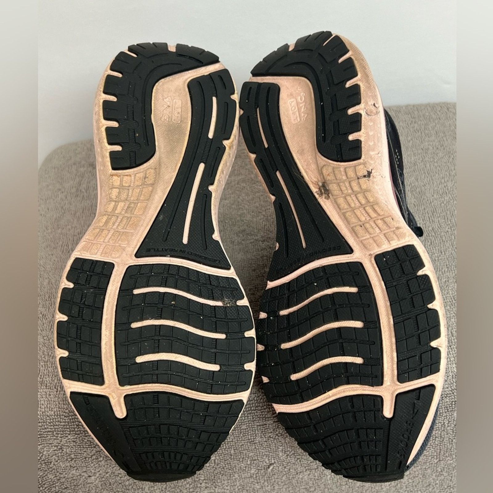 Brooks Brooks Glycerin 19 Women's Size 7 B Black Pink Sneakers Size US 7 / IT 37 - 7 Thumbnail
