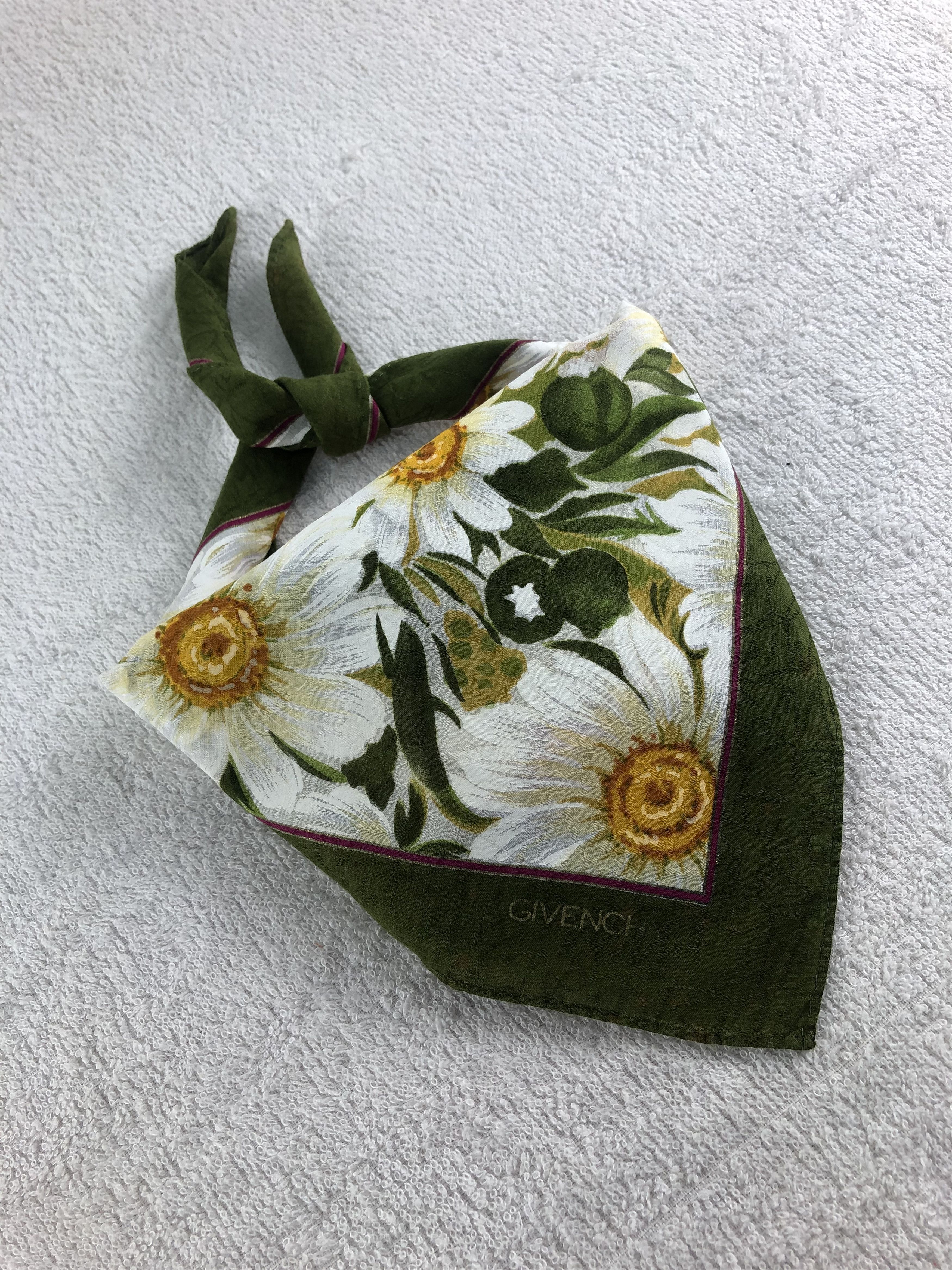 Vintage Givenchy Floral Handkerchief / Bandana / Neckerchief C283 Size ONE SIZE - 2 Thumbnail