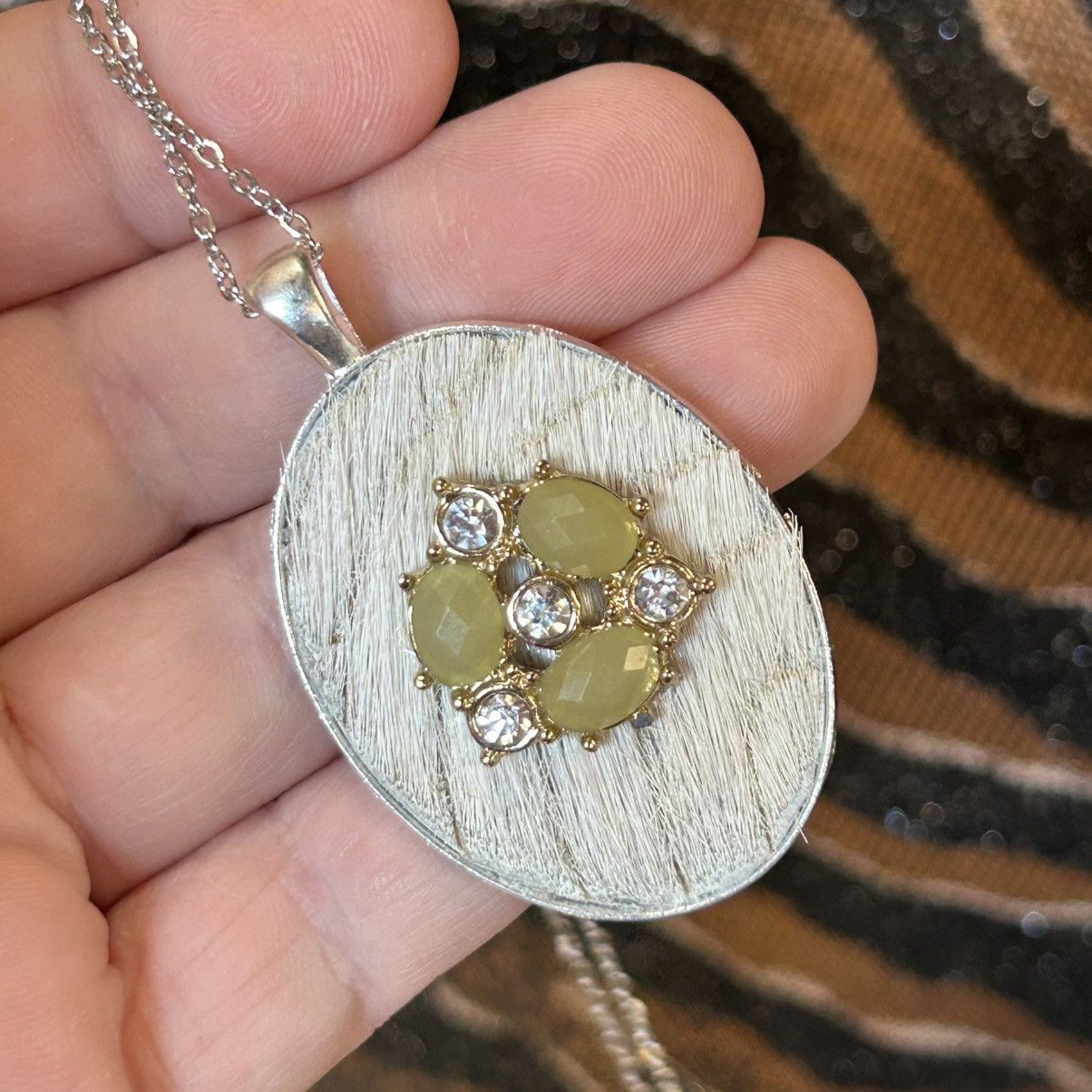 Handmade Handcrafted cowhide vintage gem cameo pendant necklace Size ONE SIZE - 1 Thumbnail