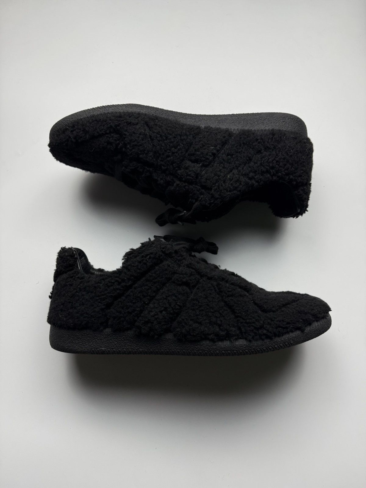 Maison Margiela Maison Margiela Gats Faux Fur Shearling Size US 7.5 / EU 40-41 - 1 Thumbnail