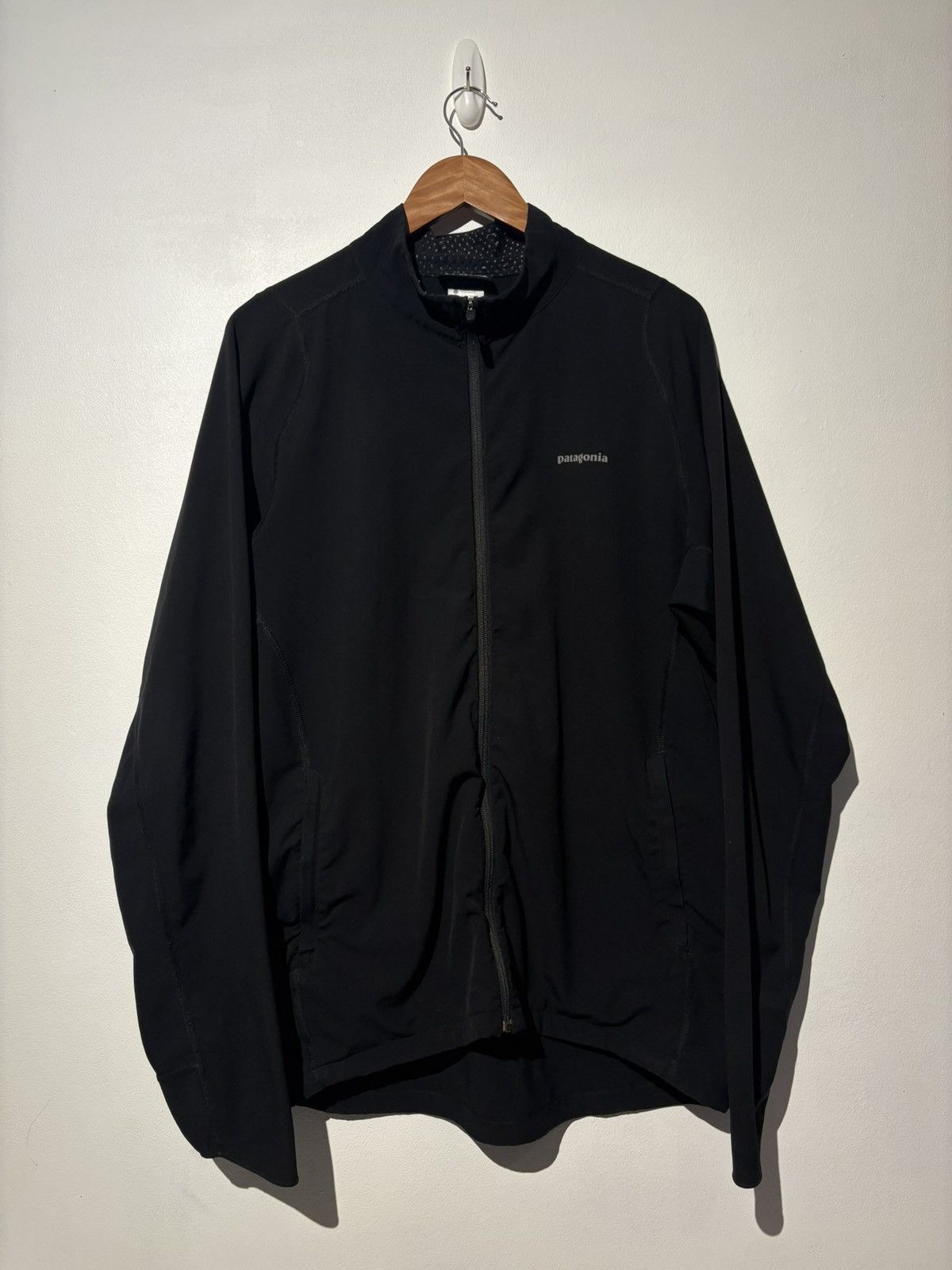 Patagonia (Size L) Patagonia Traverse Light Jacket Zip Up Black Size US L / EU 52-54 / 3 - 1 Thumbnail