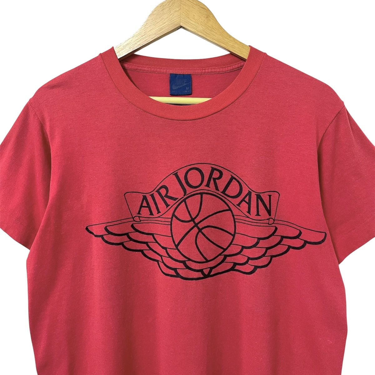 Vintage VINTAGE 80s NIKE AIR JORDAN WINGS BLUE TAG LOGO TSHIRT Size US M / EU 48-50 / 2 - 3 Thumbnail