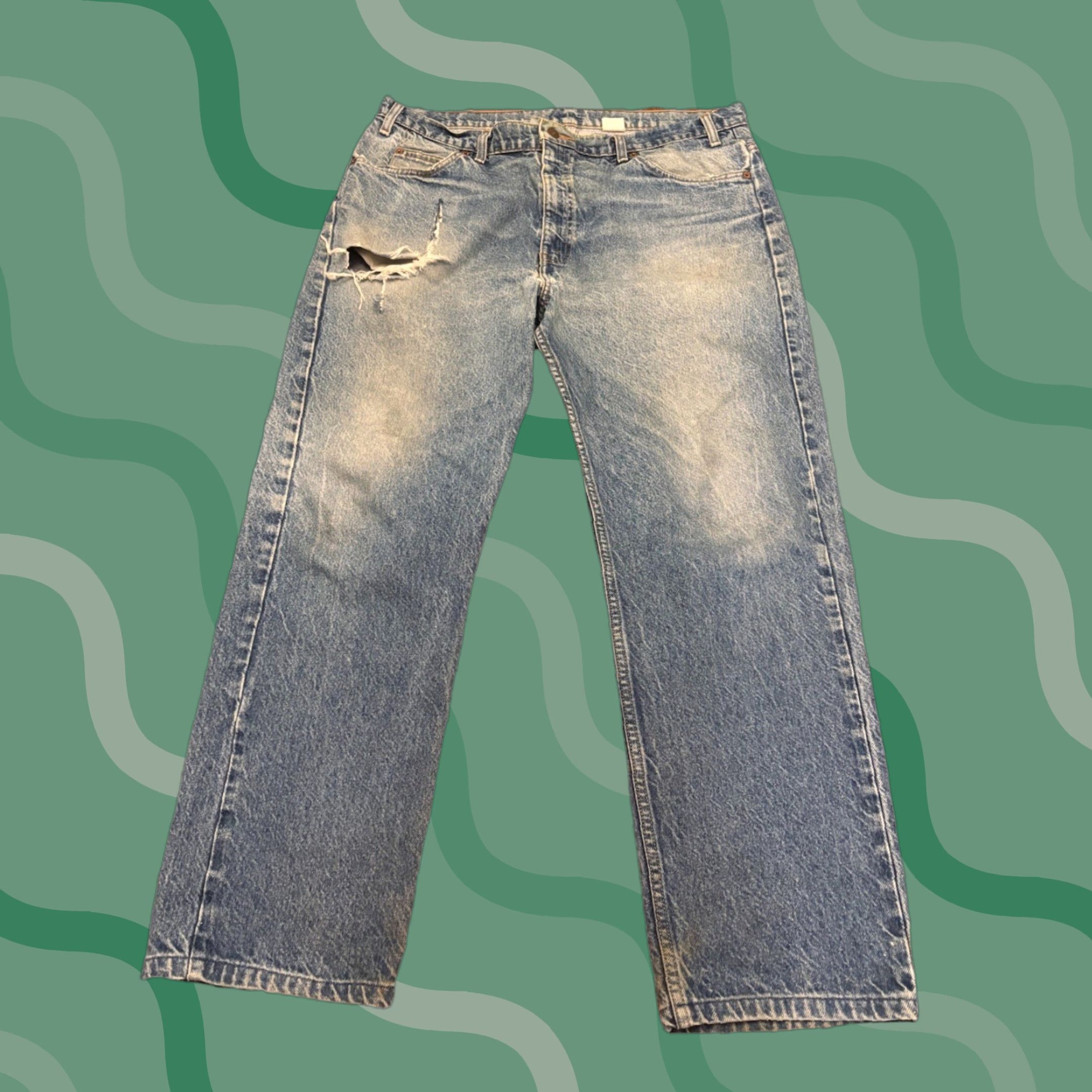 Levi's VINTAGE Levi's 505 Jeans Denim Blue Straight Regular Mens 38x32 USA Size US 38 / EU 54 - 1 Thumbnail