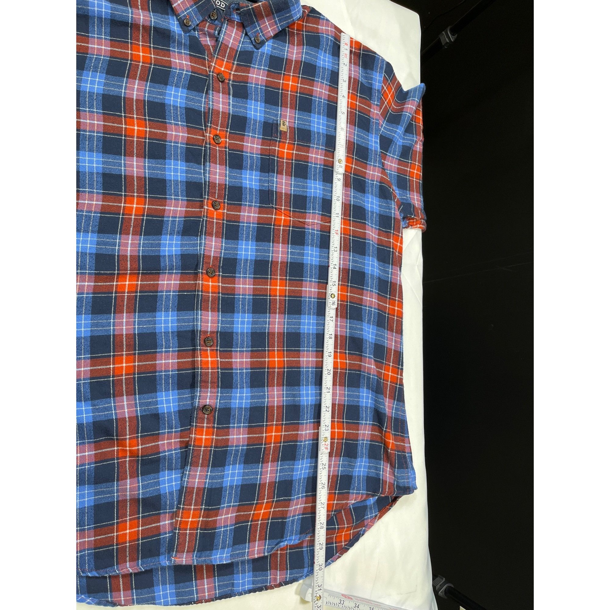 Izod IZOD SKU 7651Mens Red and Blue Plaid Button Down Long Sleeve Size US L / EU 52-54 / 3 - 5 Thumbnail