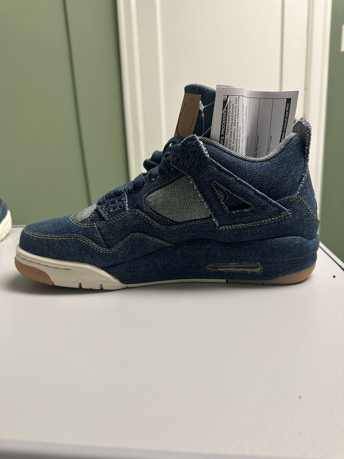 Jordan Brand × Levi's × Nike SAMPLE Nike Jordan Brand x Levi’s Air Jordan 4 Denim Blue Size US 8.5 / EU 41-42 - 4 Thumbnail