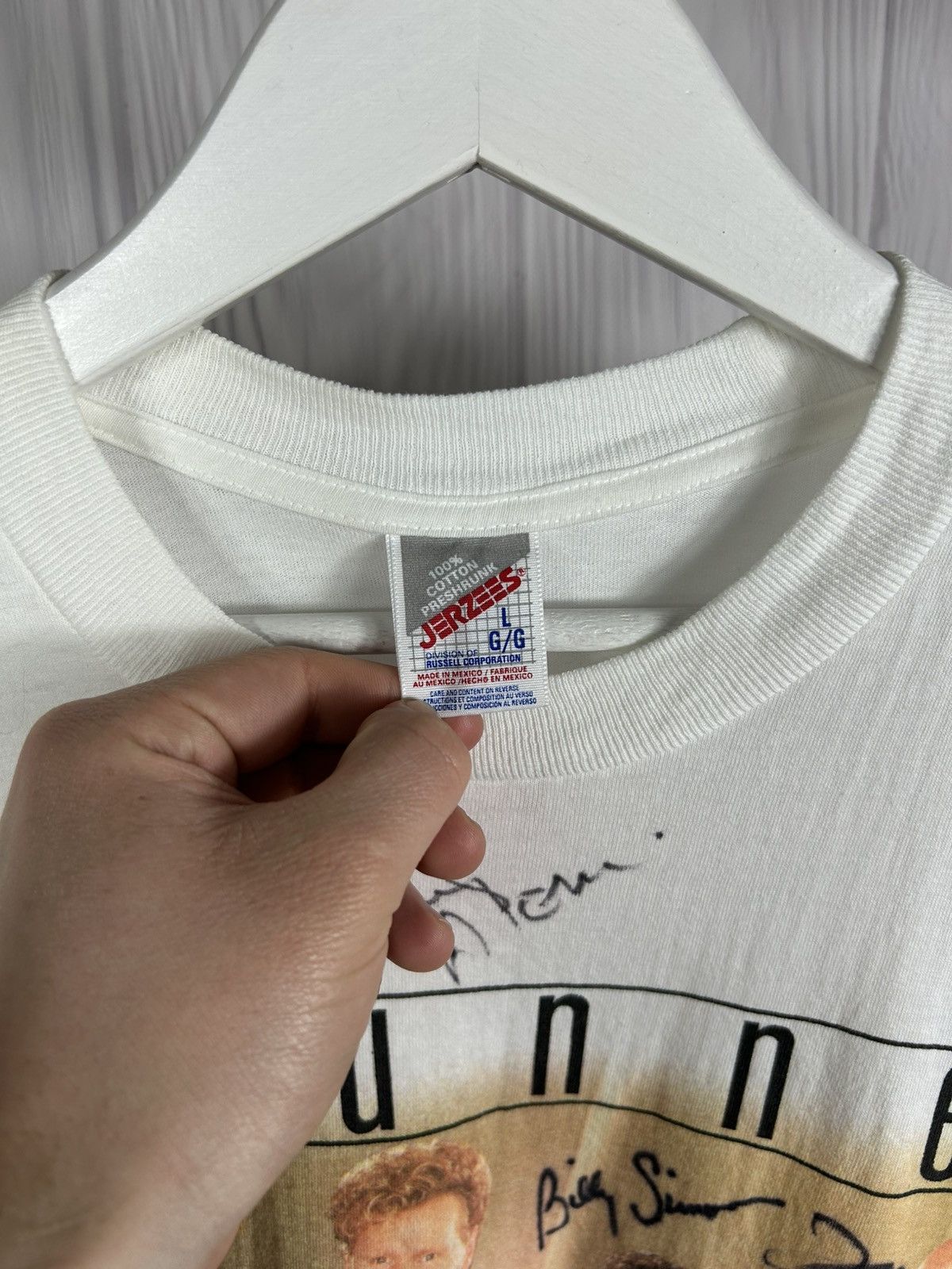 Band Tees RARE ITEM 4 Runner Signed Country Band T-Shirt Size L Size US L / EU 52-54 / 3 - 21 Thumbnail