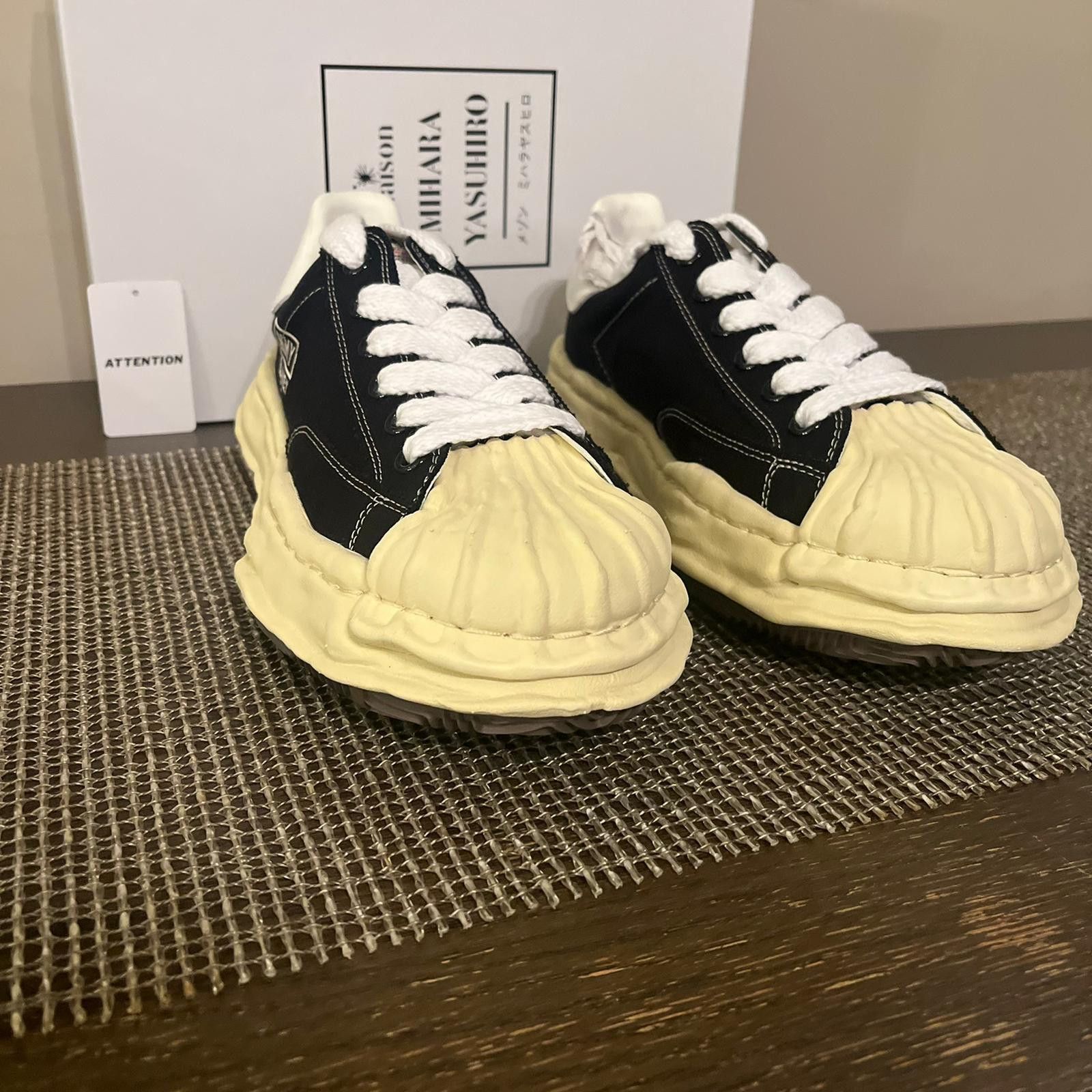 Maison MIHARA YASUHIRO Low Top Blakely Sneakers in Black Size US 9 / EU 42 - 10 Thumbnail