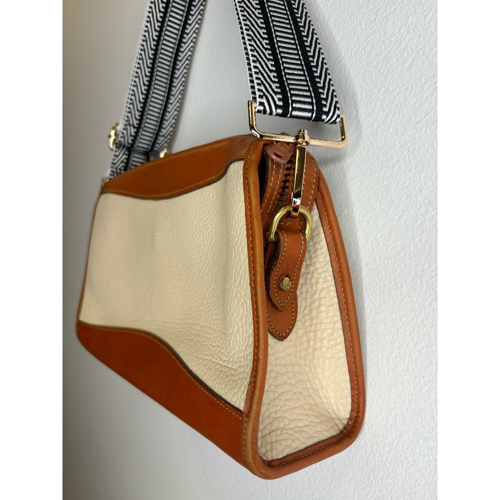 Dooney & Bourke Dooney Bourke Beige with Brown Trim Size ONE SIZE - 7 Thumbnail