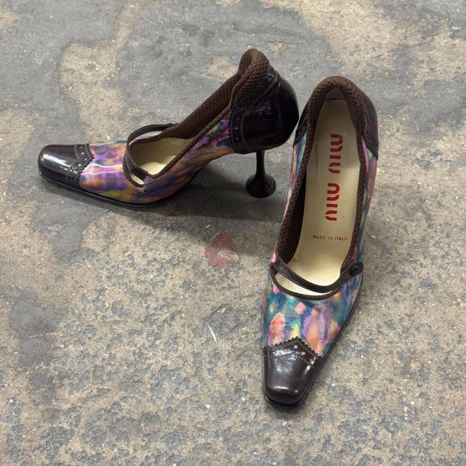 Miu Miu Archival Y2K Miu Miu Holographic Brogue Mary Jane Heels Size US 7 / IT 37 - 2 Thumbnail