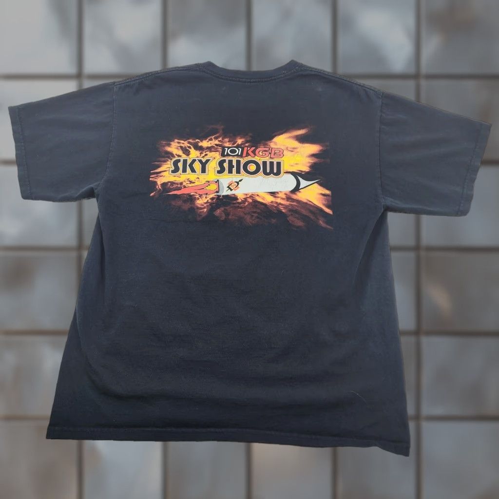 Gildan VINTAGE 101 KGB Sky Show Shirt Mens Large Black Gildan Heavy Cotton Crew Neck T-Shirt Graphic Print Logo Rocket Back Size US L / EU 52-54 / 3 - 1 Thumbnail