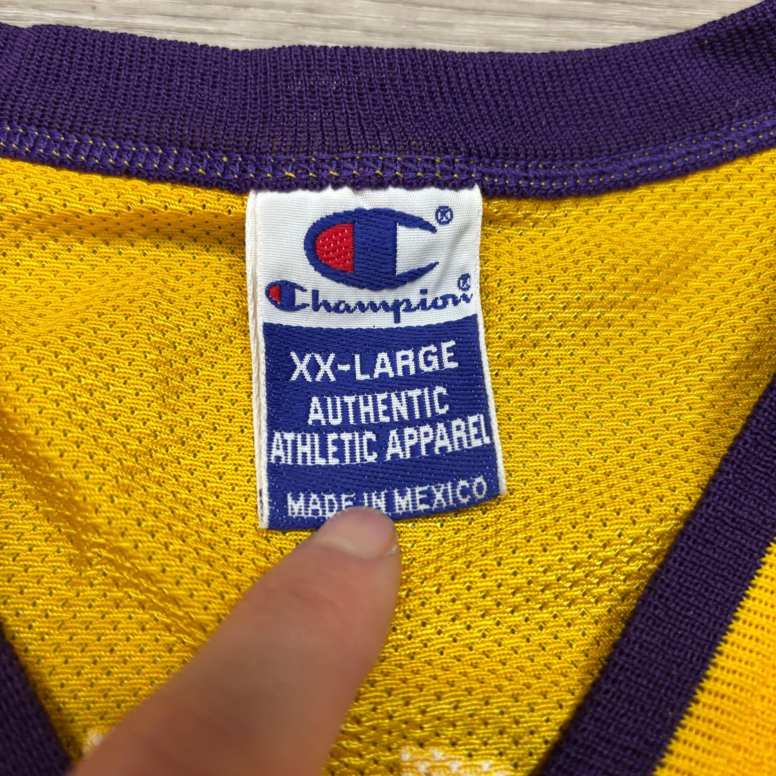 Champion × NBA × Vintage Vintage Champion LA Lakers Kobe Bryant #8 NBA Jersey Mens 52 Size US XXL / EU 58 / 5 - 7 Thumbnail
