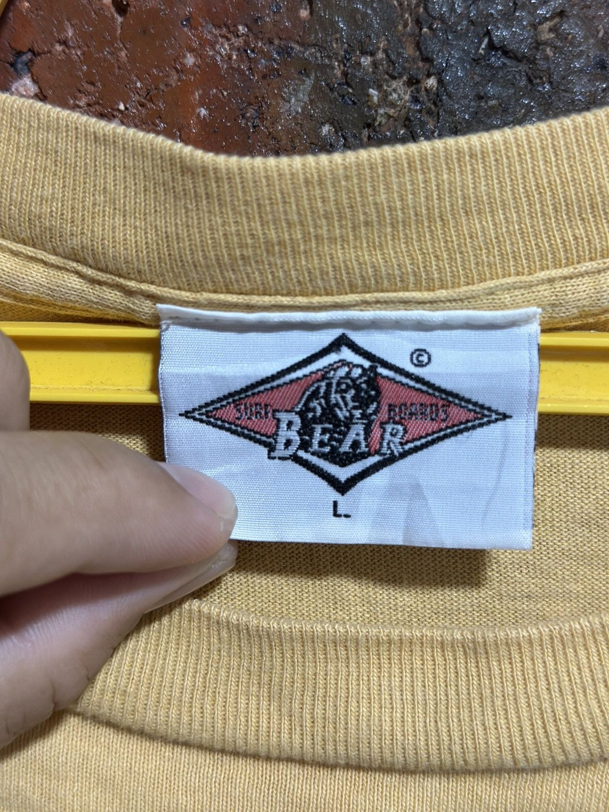 Vintage Vintage Bear Surf Boards Faded Tee Size US L / EU 52-54 / 3 - 7 Thumbnail
