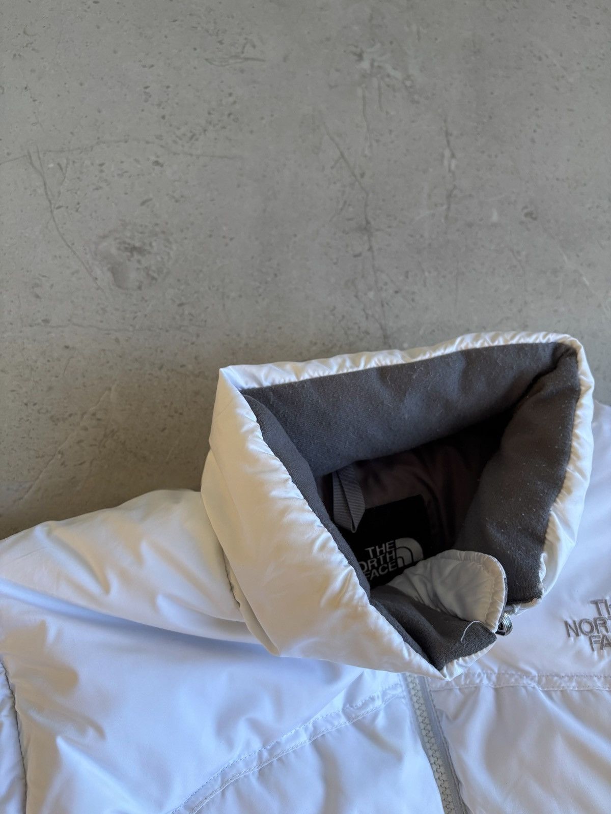 THE NORTH FACE NUPTSE 700 PUFFER JACKET