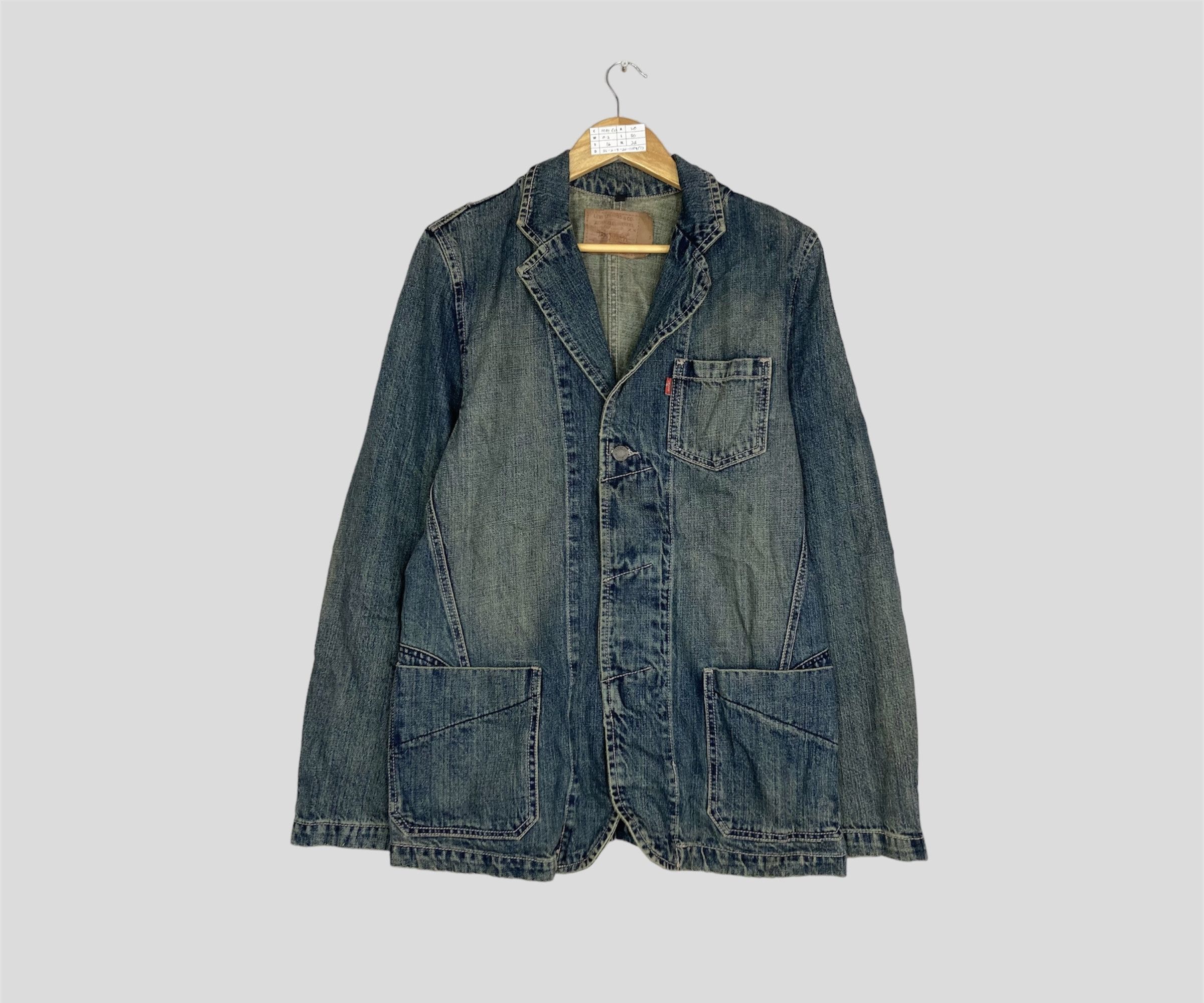 Vintage Vintage LEVIS LVC Denim Chore Jacket Button Levis Workwear Size US L / EU 52-54 / 3 - 1 Thumbnail