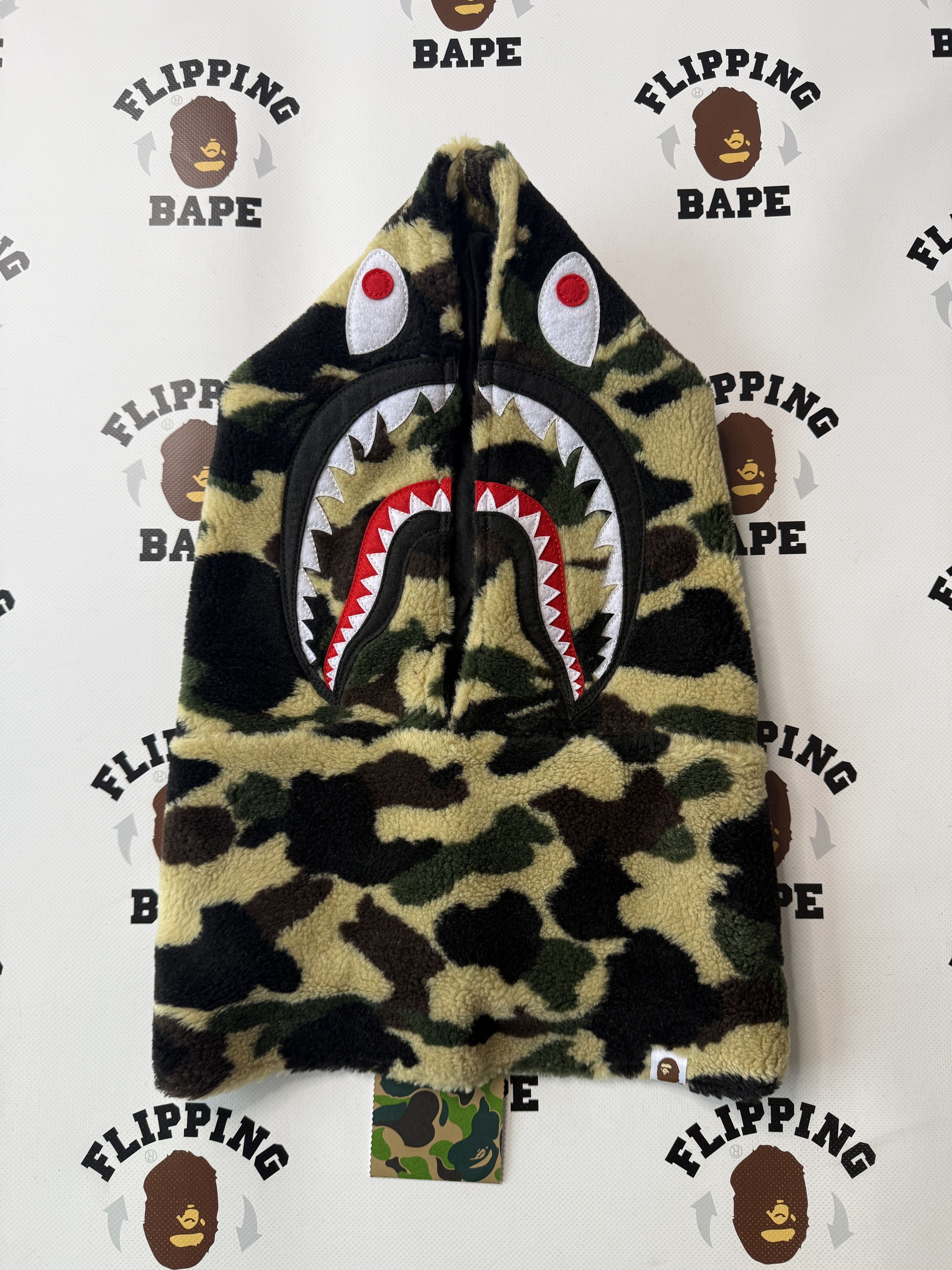 Bape 1ST CAMO SHARK BOA SNOOD Size ONE SIZE - 3 Thumbnail