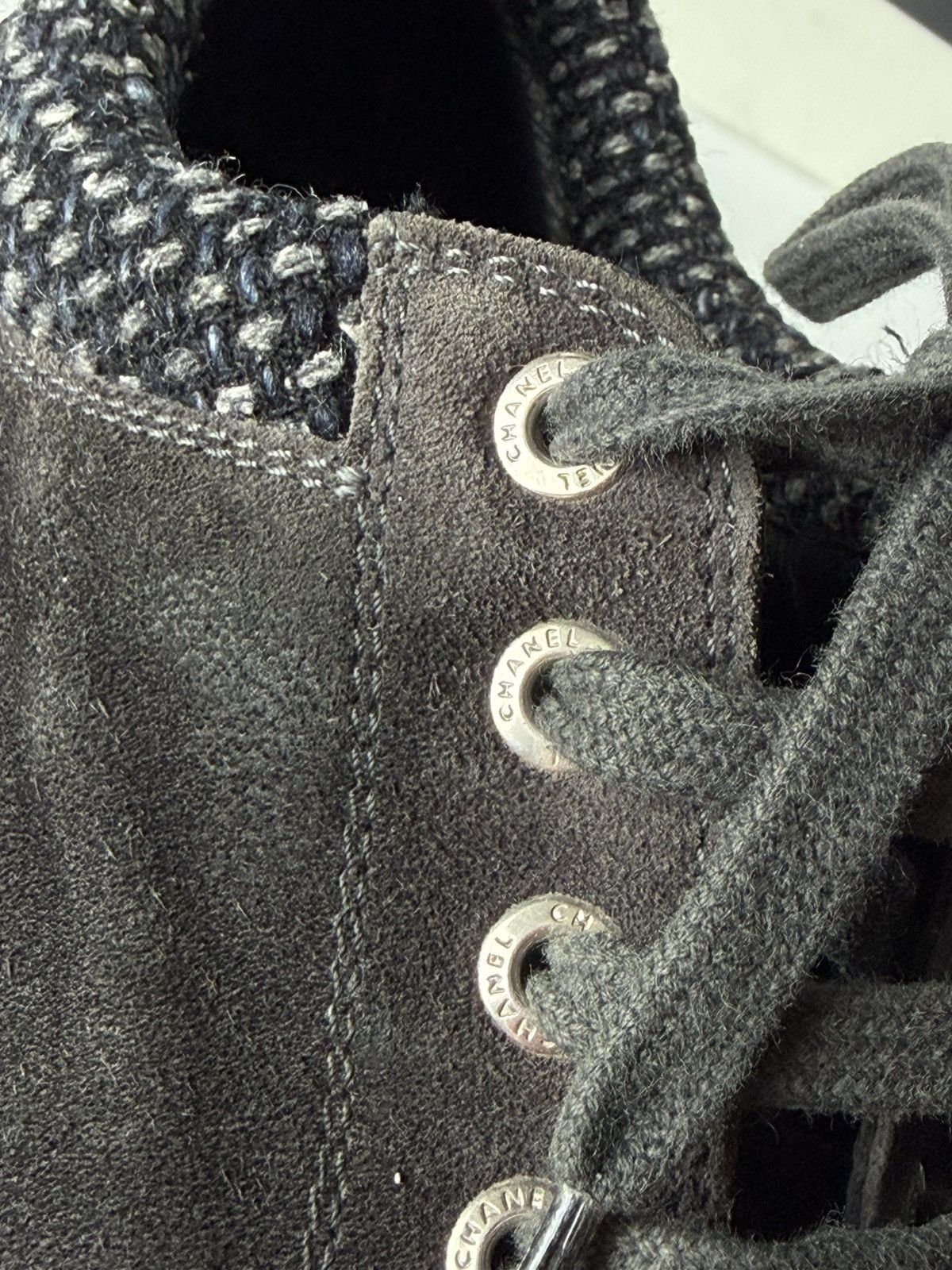 Chanel CHANEL Gray Black Suede Tweed Low Top Lace Up Sneaker Shoes Size US 7 / IT 37 - 9 Thumbnail