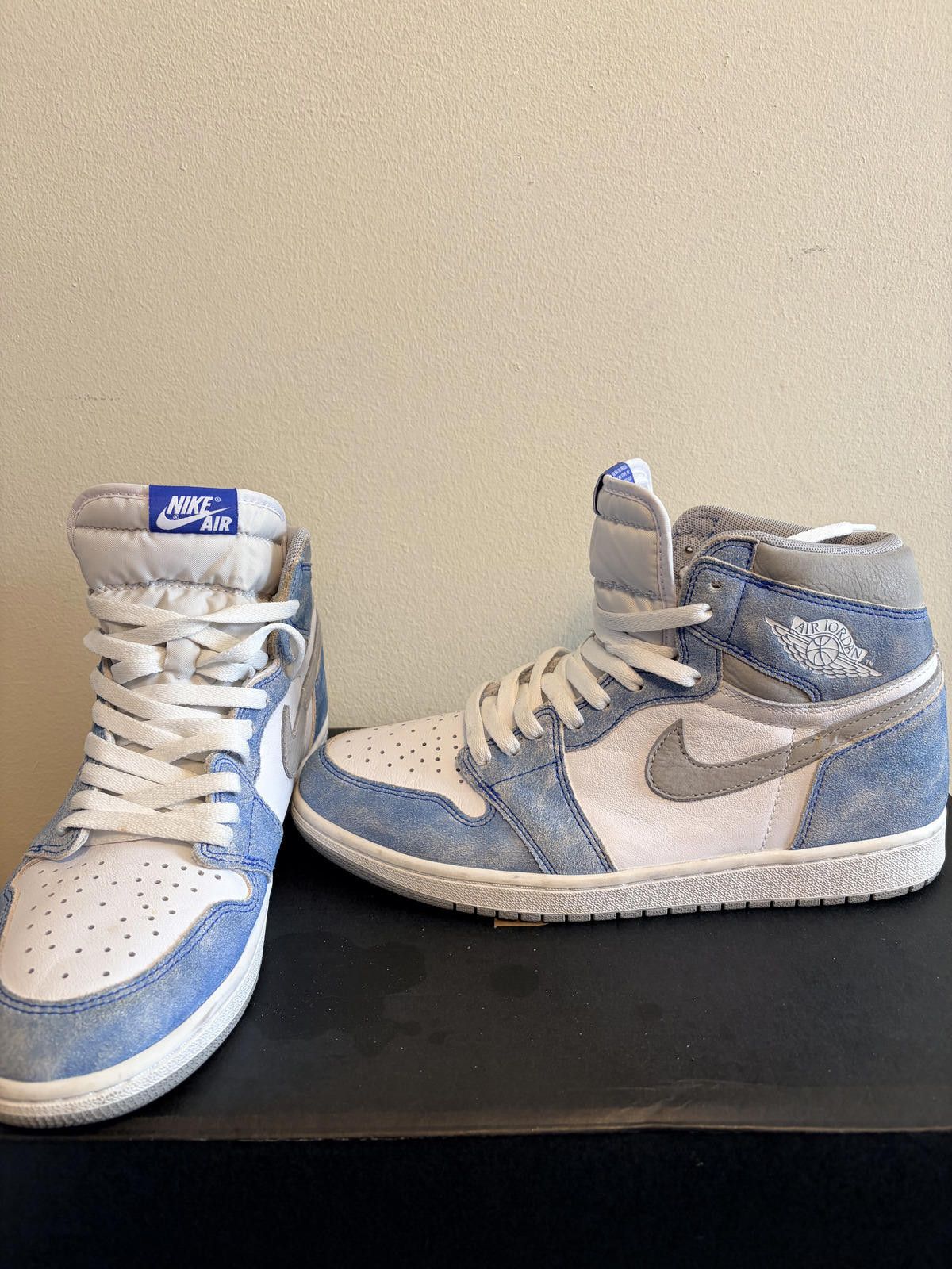 Jordan Brand Air Jordan 1 Retro High Hyper White Smoke Shoe (Size 10.5) Size US 10.5 / EU 43-44 - 5 Thumbnail