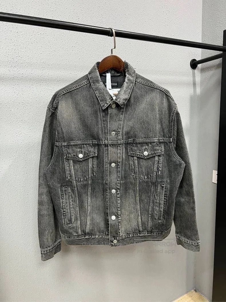 Balenciaga Balenciaga Red Logo Denim Jacket. Size US L / EU 52-54 / 3 - 2 Thumbnail