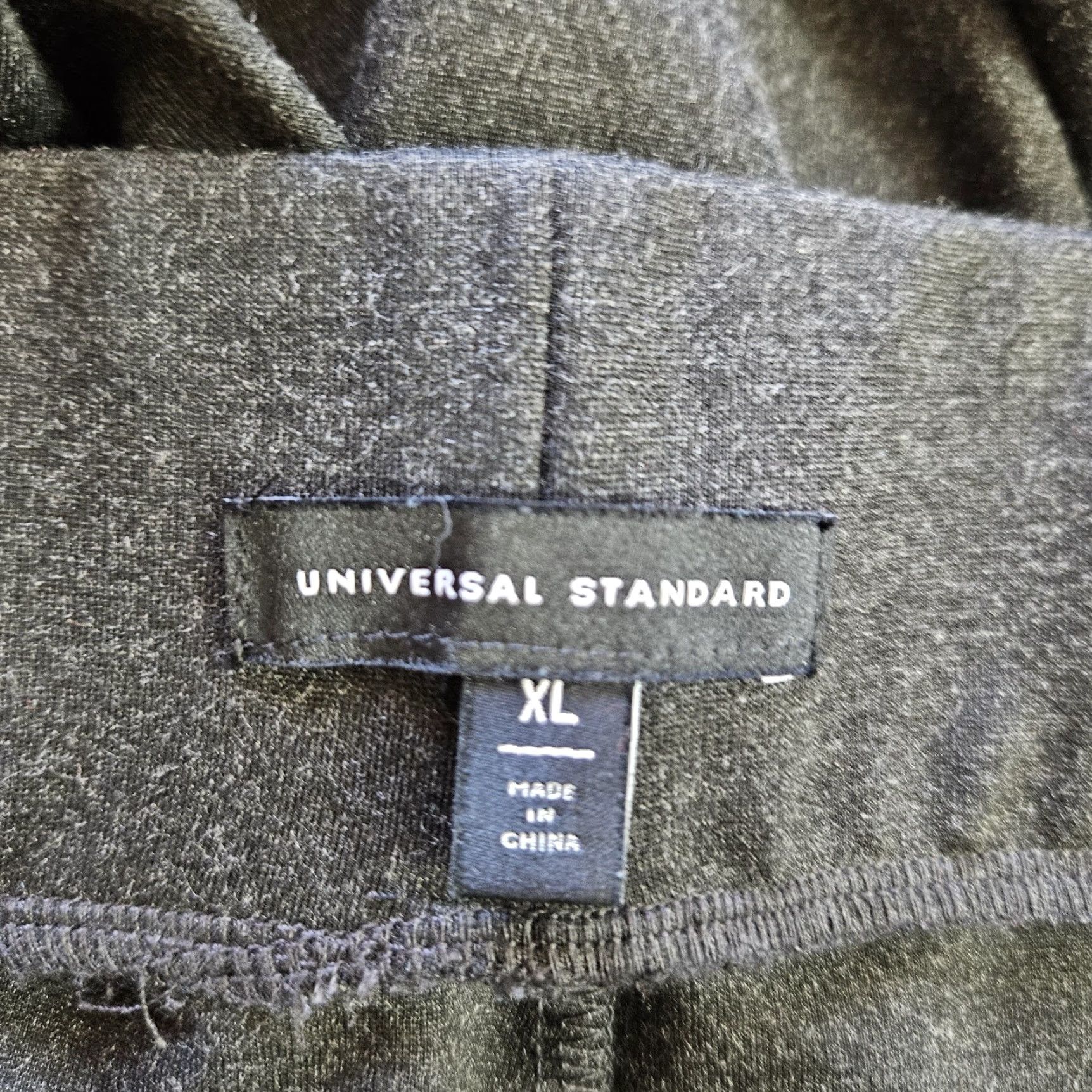 Vintage VINTAGE? No. Universal Standard Womens Skinny Pintuck Ponte Pants Sz 26 Gray Pull On Size 26" / US 2 / IT 38 - 7 Thumbnail