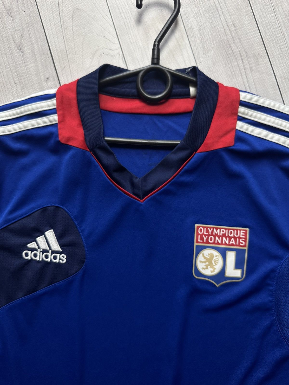 Adidas × Vintage Vintage adidas olympique Lyonnais Lyon soccer jersey M Size US M / EU 48-50 / 2 - 3 Thumbnail
