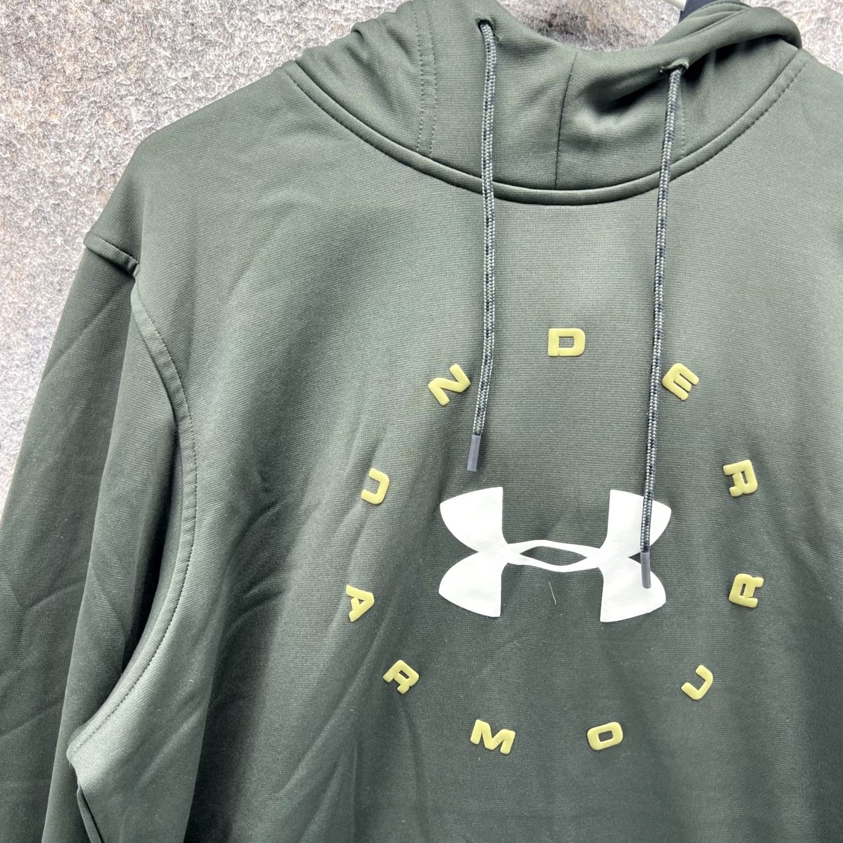 Under Armour VINTAGE Under Armour Hoodie Mens Large Green Coldgear Loose Knit Sweater Big Print Shirt Size US L / EU 52-54 / 3 - 4 Thumbnail