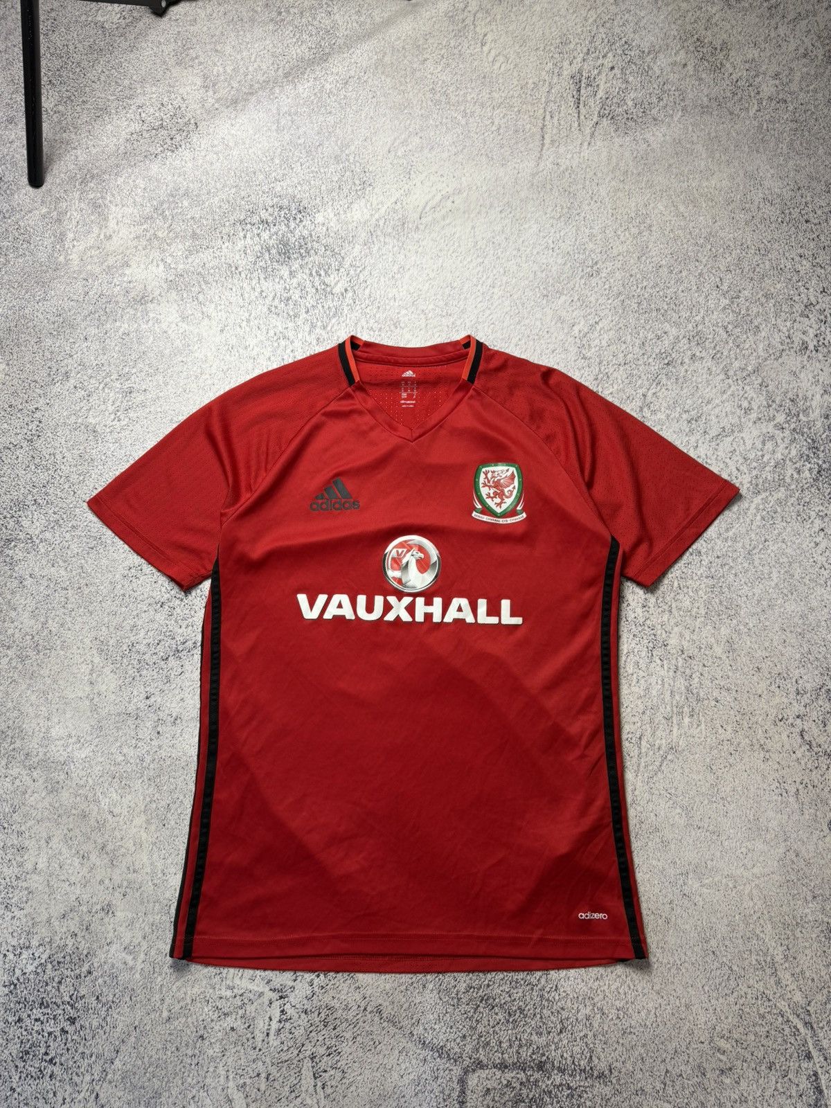 Adidas Wales 2017 training football shirt jersey Adidas Vauxhall Size US M / EU 48-50 / 2 - 1 Thumbnail