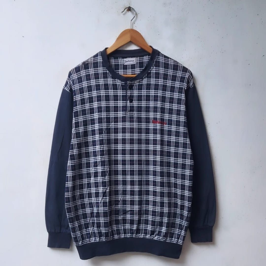 Burberry × Burberry Prorsum × Vintage Vtg Burberrys Novacheck Navy Half Button Sweatshirt Size US M / EU 48-50 / 2 - 1 Thumbnail