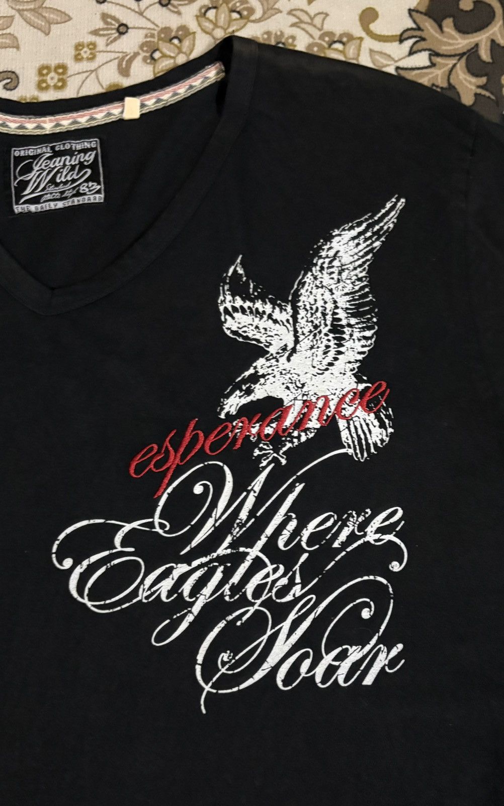 Affliction × Japanese Brand Jeaning Wild Over Print Back Side Vneck T-Shirt Size US L / EU 52-54 / 3 - 4 Thumbnail