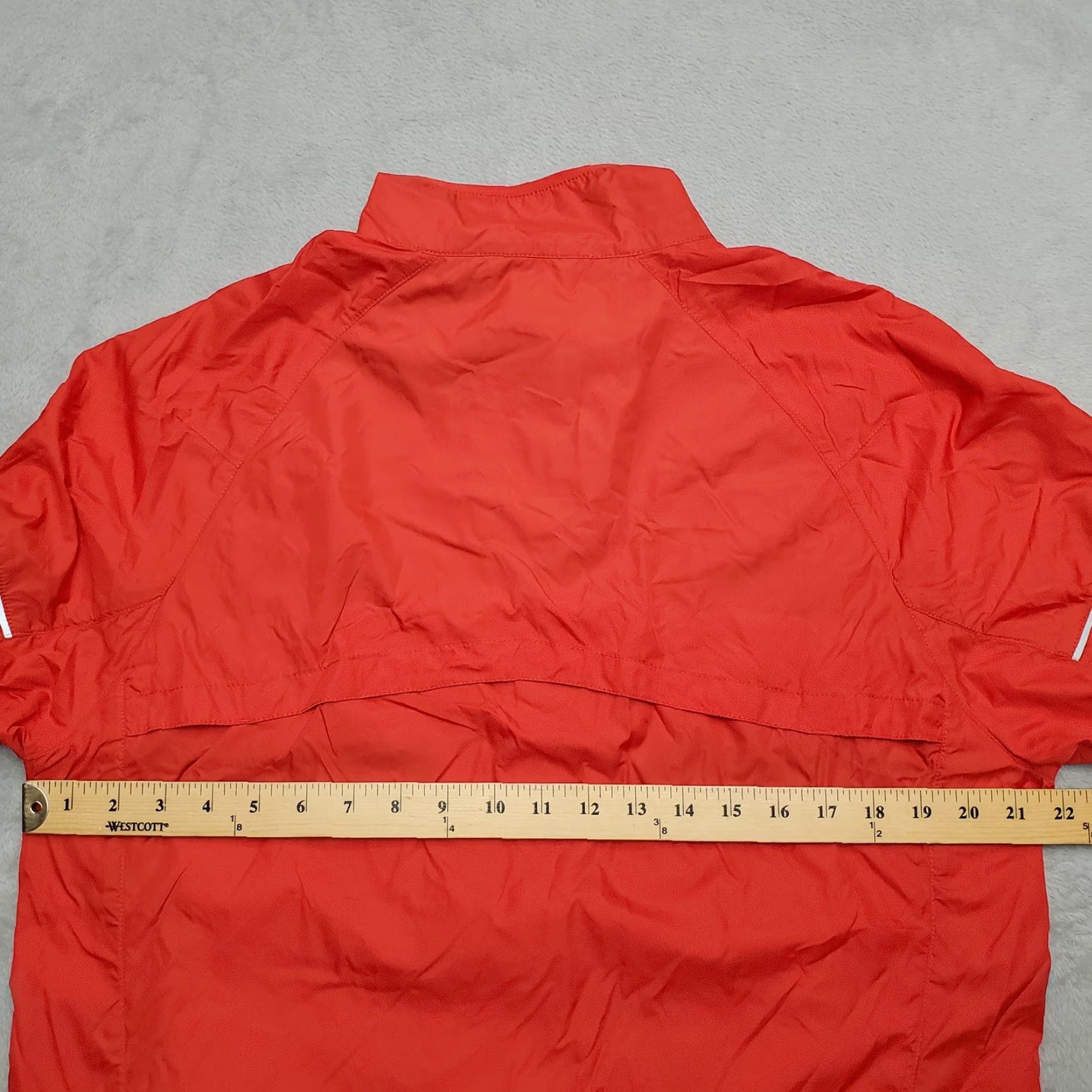 Nike VINTGE Nike Jacket Mens M Red Ultra Light Track Running Vented Windbreaker Size US M / EU 48-50 / 2 - 7 Thumbnail