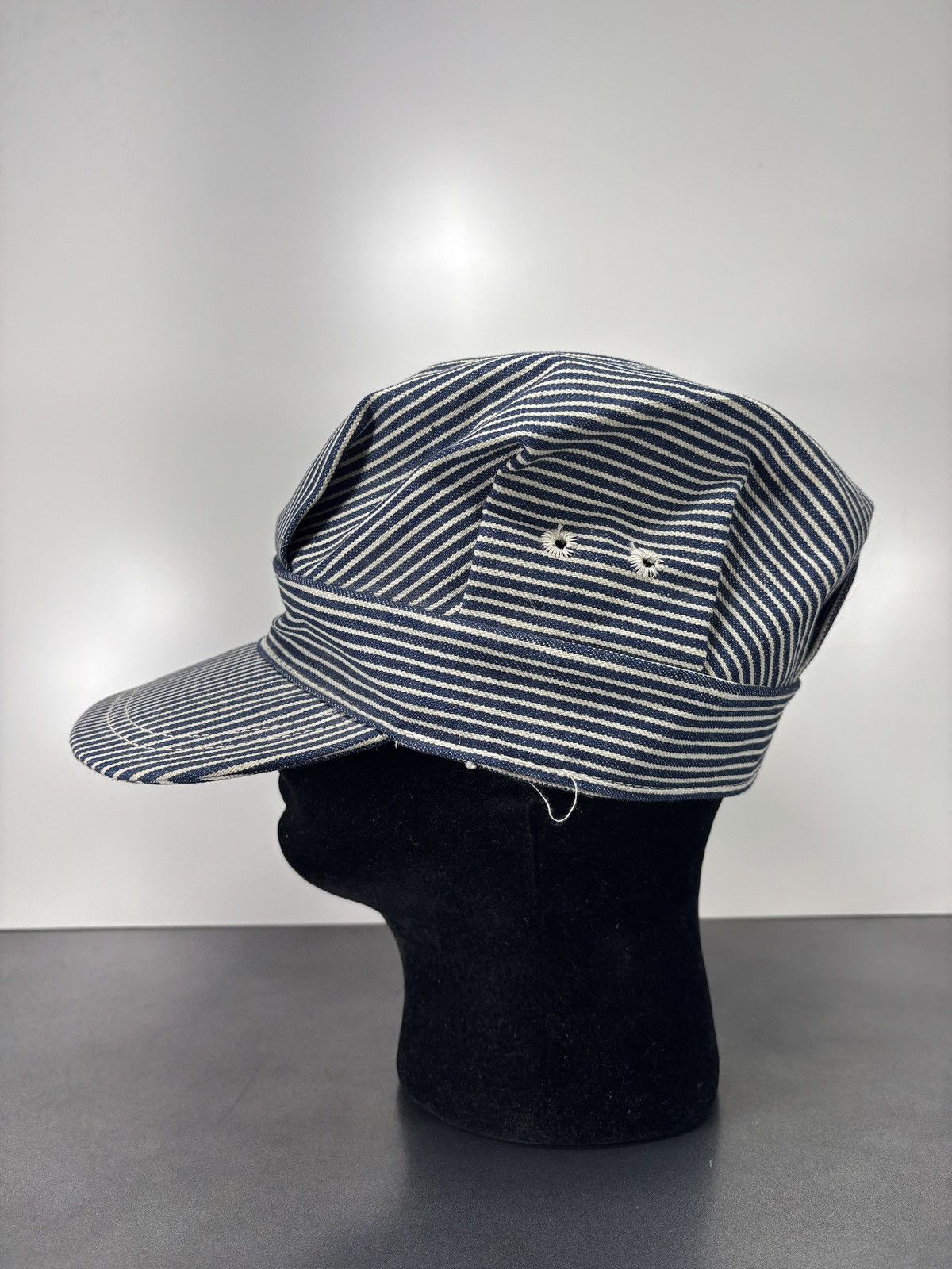Levi's Vintage Levi's White Tab Hat Vintage Hickory Stripe Denim US Size ONE SIZE - 6 Thumbnail