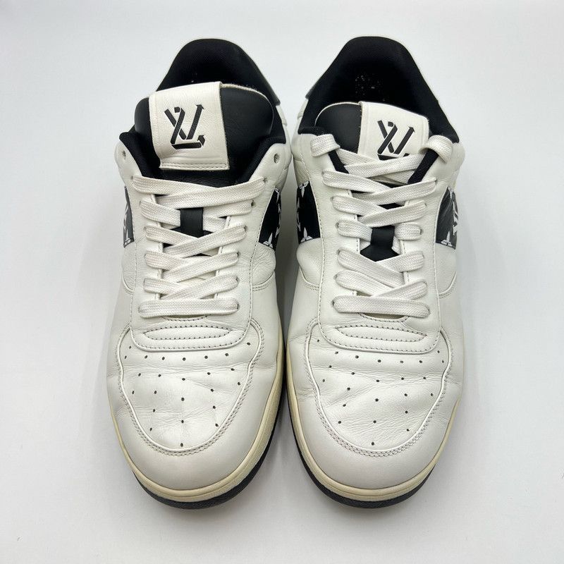 Louis Vuitton Louis Vuitton Rivoli Low-top Fashion Sneakers for Men - Size US 8 / EU 41 - 2 Thumbnail
