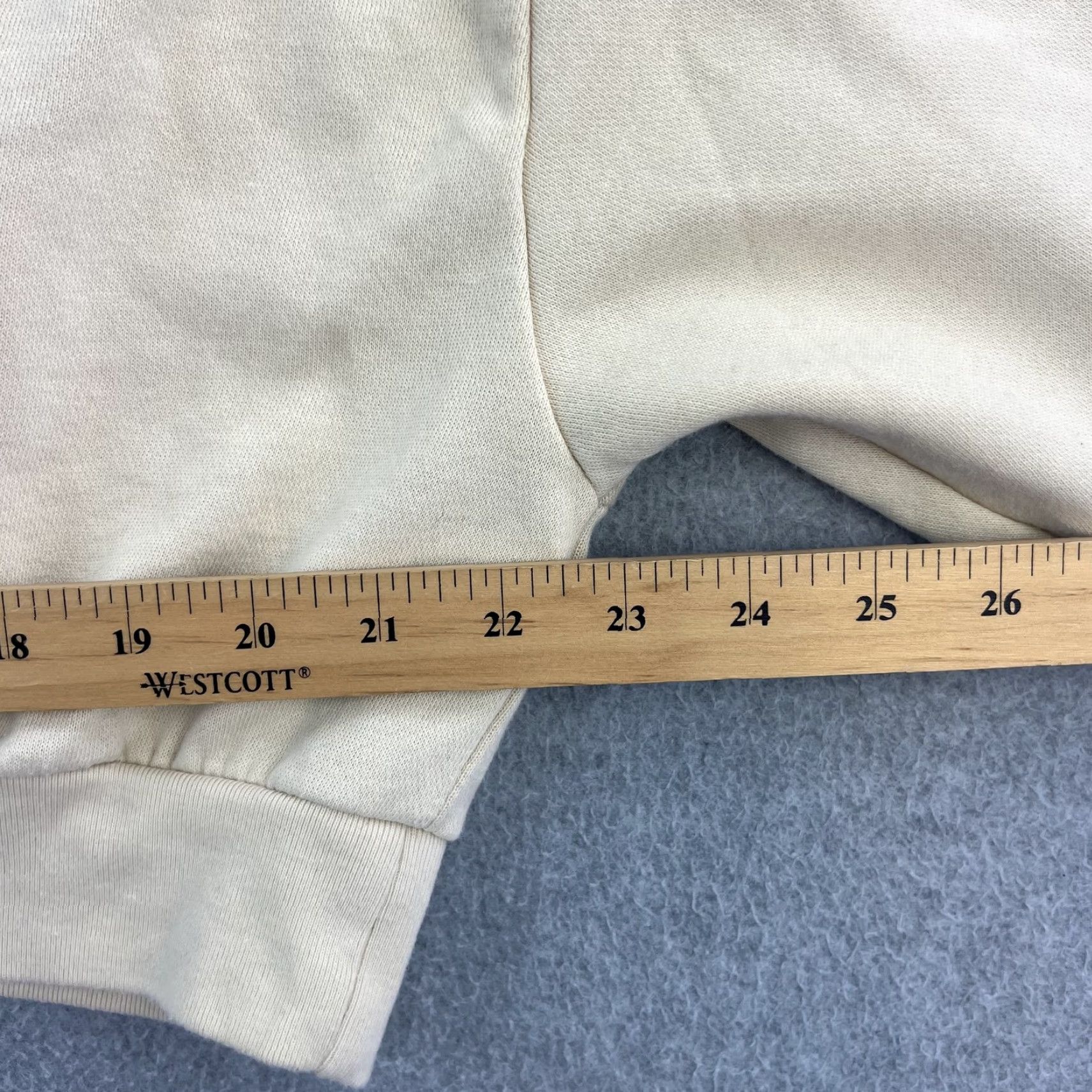 Levi's VINTAGE Levi's Hoodie Womens 2XL Beige Cropped Pullover Sweatshirt Logo Front Pocket Size XXL / US 16-18 / IT 52-54 - 2 Thumbnail