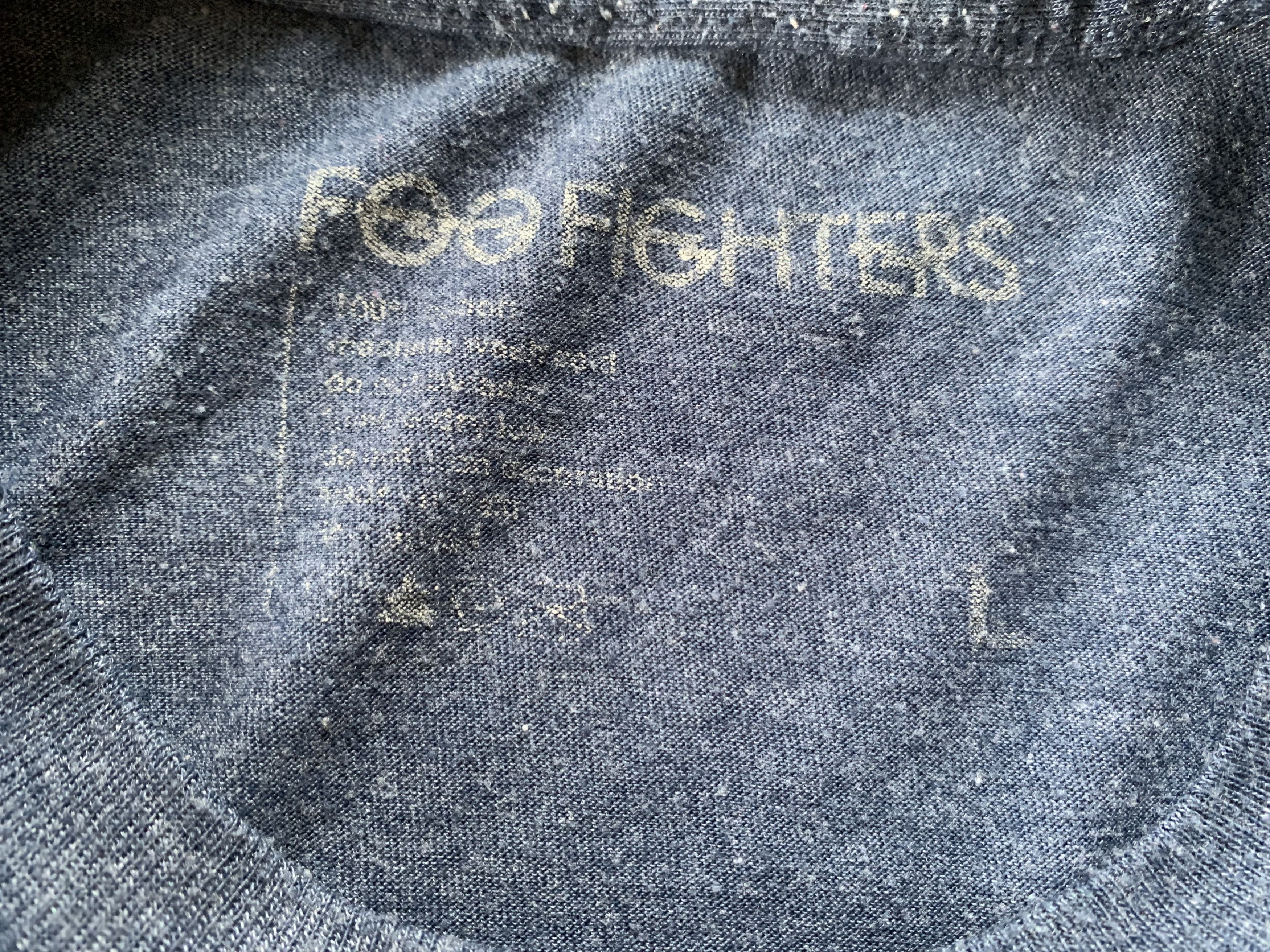 Band Tees × Vintage Vintage Foo Fighters Cotton T Shirt Size US L / EU 52-54 / 3 - 6 Thumbnail