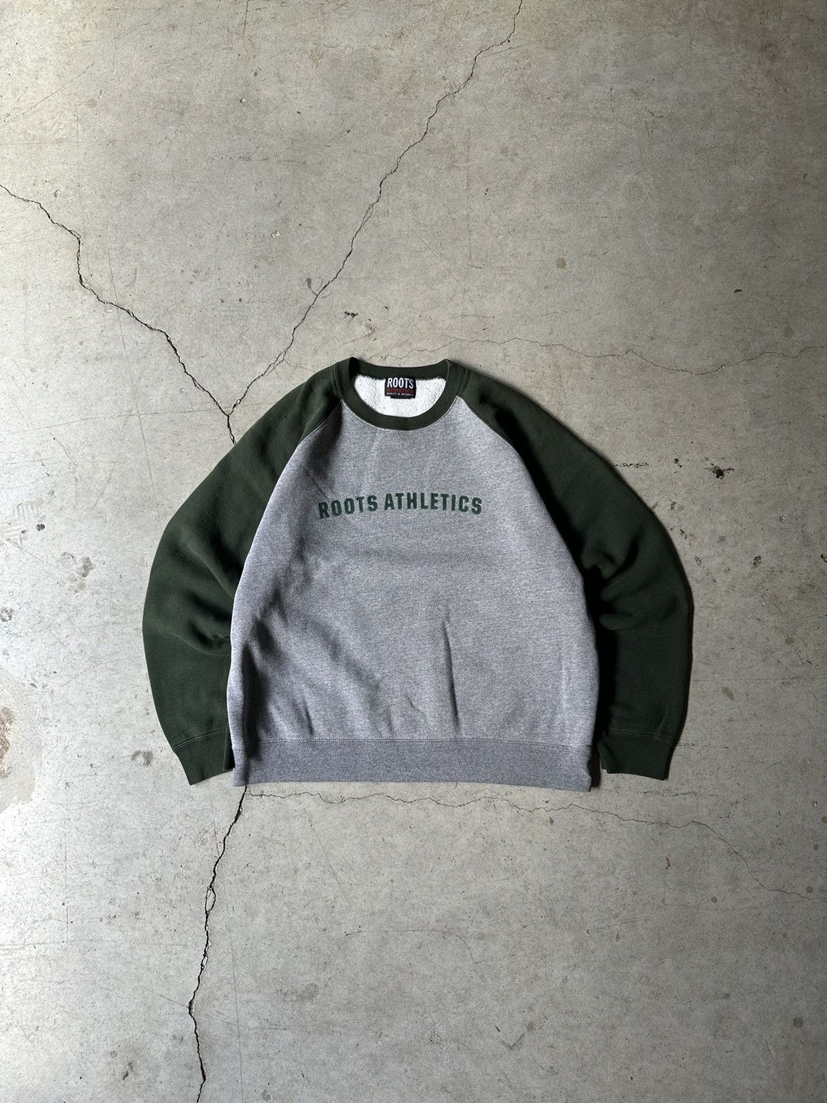 Roots Vintage Y2K Roots Athletics grey sweatshirt Size US L / EU 52-54 / 3 - 1 Thumbnail