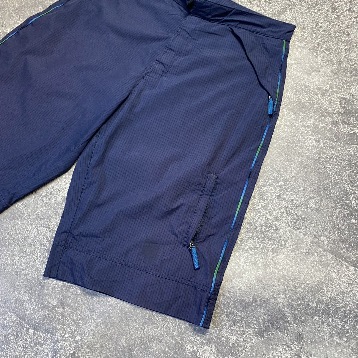 Nike × Vintage Vintage Nike Swoosh 90’s Small Logo nylon shorts Size US 34 / EU 50 - 4 Thumbnail