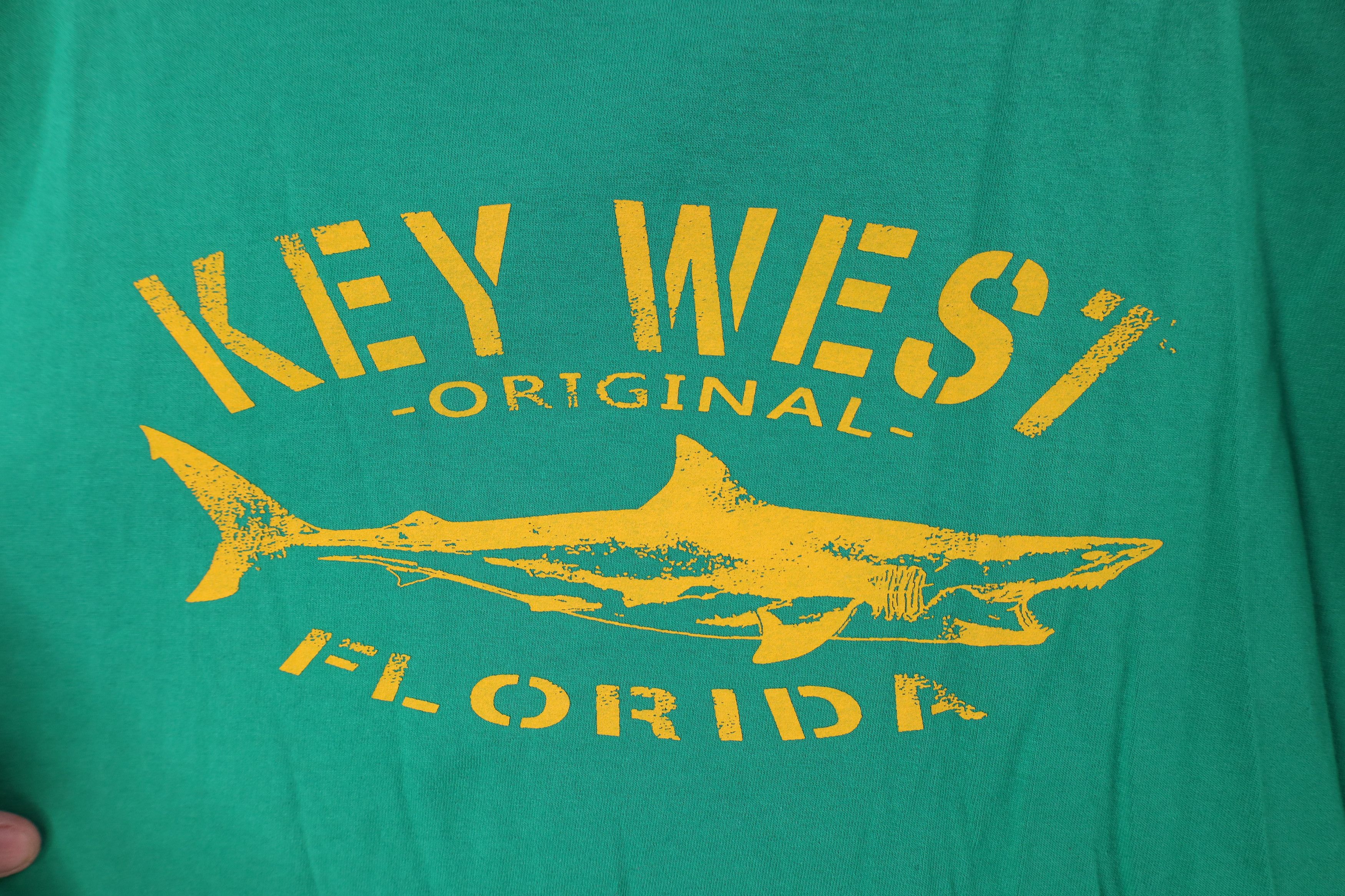 Champion × Vintage Vintage Champion Spell Out Shark Key West Florida T-Shirt Size US M / EU 48-50 / 2 - 5 Thumbnail