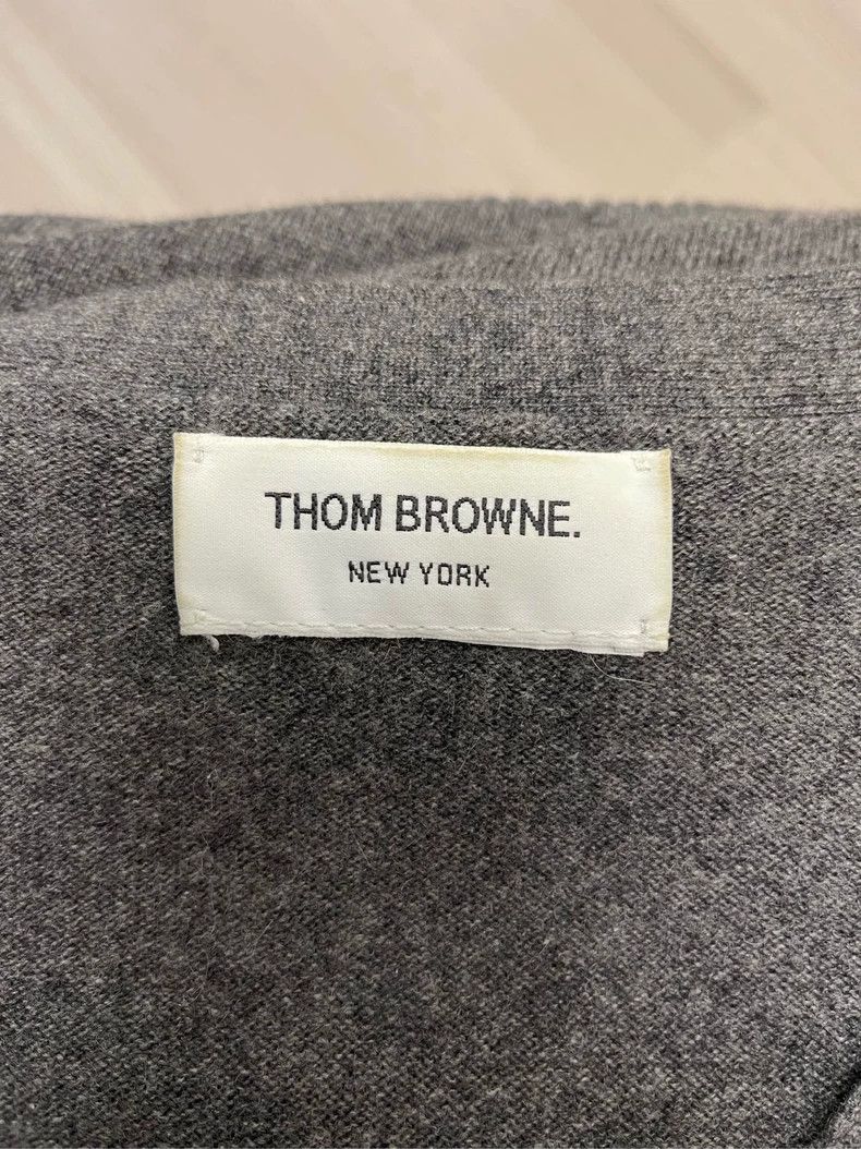 Thom Browne Thom browne Gray four-striped cashmere cardigan sweater 250 Size US L / EU 52-54 / 3 - 5 Thumbnail