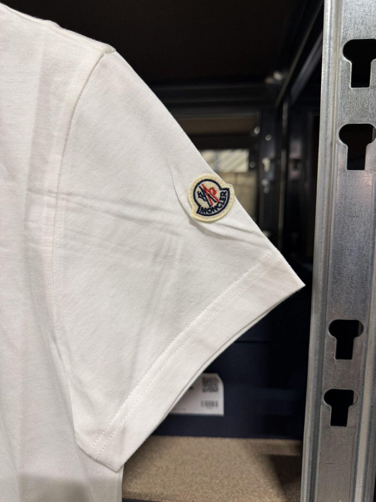 Moncler Moncler Patch Logo T-Shirt NEW 350$ Size L / US 10 / IT 46 - 2 Thumbnail