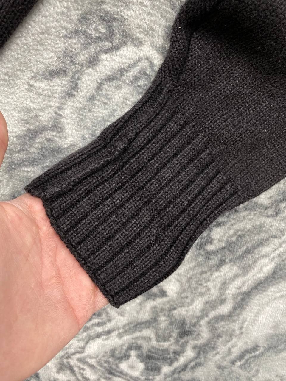 Yves Saint Laurent Vintage Yves Saint Laurent 90s Big Logo Knit V-Neck Sweater Size US L / EU 52-54 / 3 - 6 Thumbnail