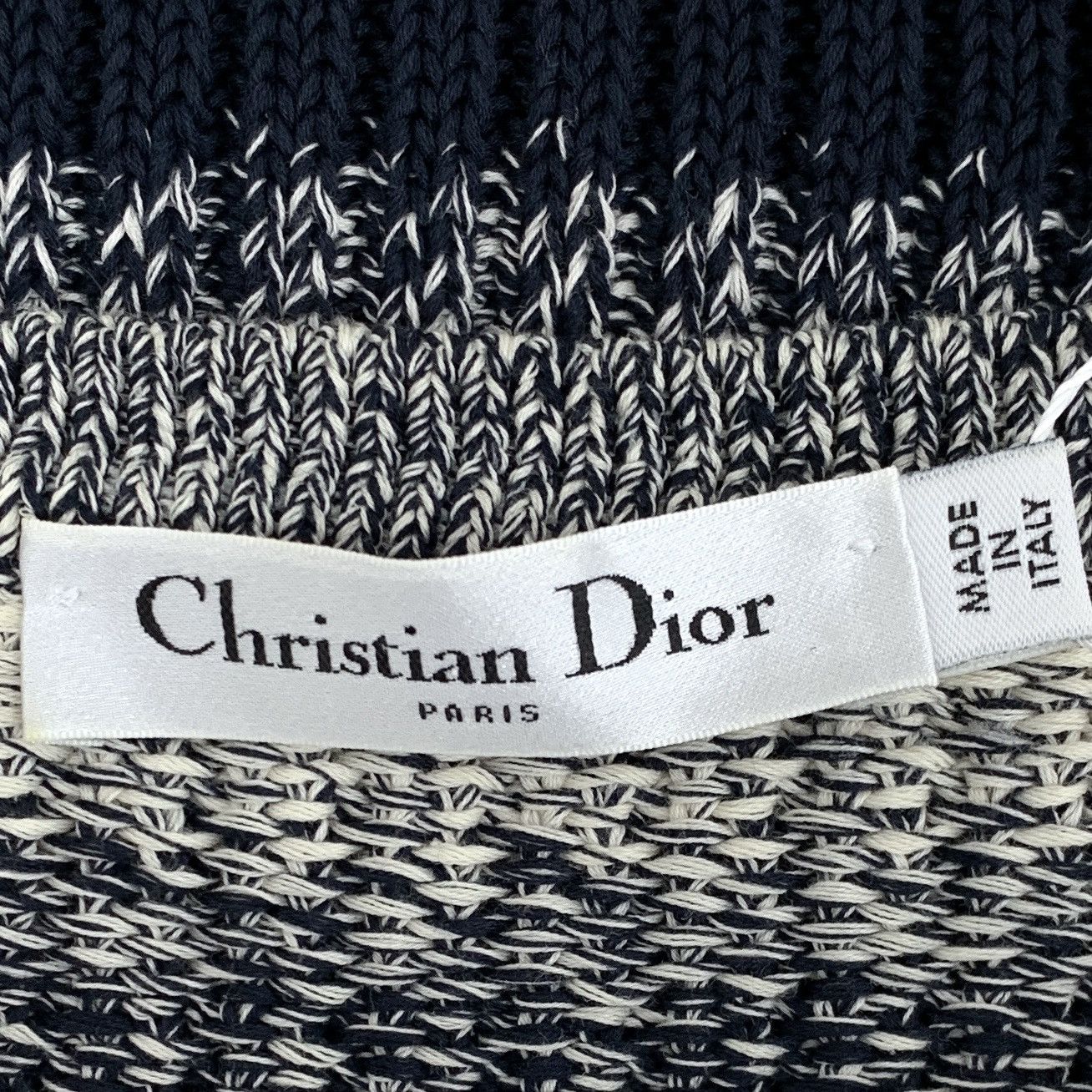 Dior Dior Dark Grey Side Button Tie Design V-neck Knit Vest K26WX Size XS / US 0-2 / IT 36-38 - 6 Thumbnail