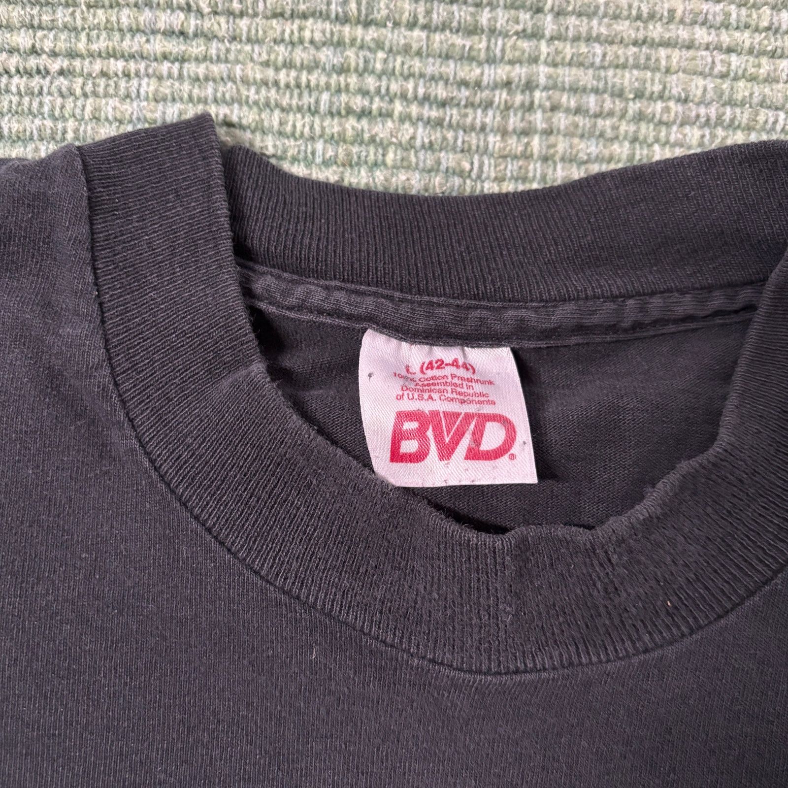 Vintage Vintage faded black pocket tee shirt 1990s size large Size US L / EU 52-54 / 3 - 9 Thumbnail
