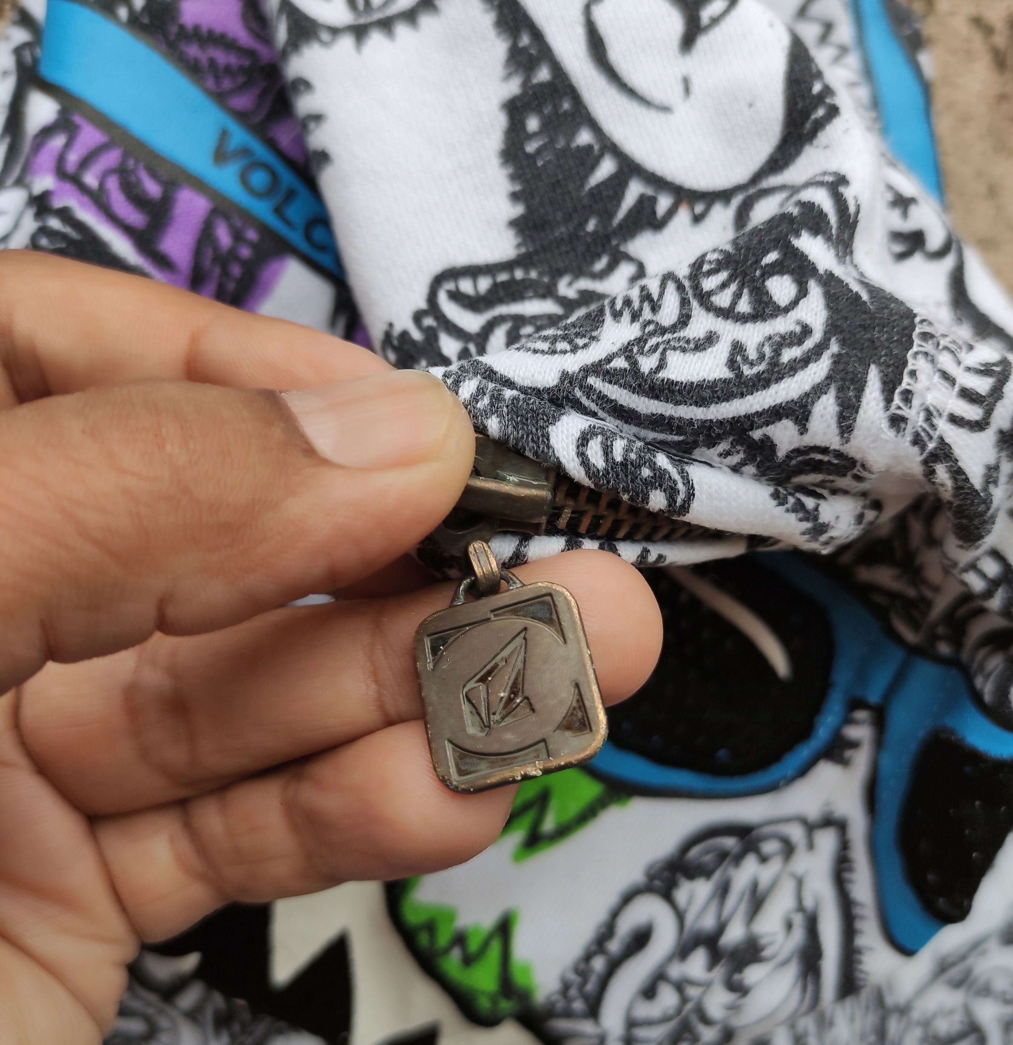 Volcom RARE💥 VOLCOM FULLPRINT KIDS MONSTER EYE FULL ZIPPER HOODIE Size US M / EU 48-50 / 2 - 12 Thumbnail