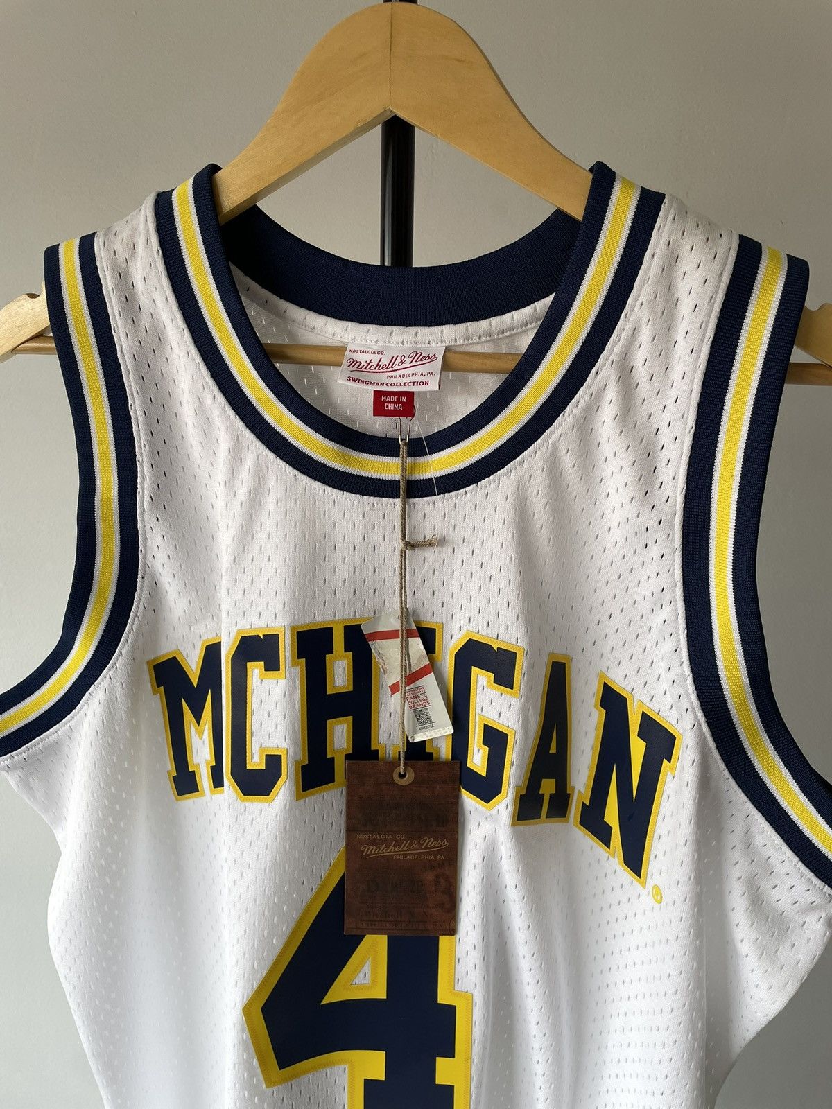 Mitchell & Ness Mitchell & Ness Michigan Chris Webber Jersey Size US L / EU 52-54 / 3 - 2 Thumbnail