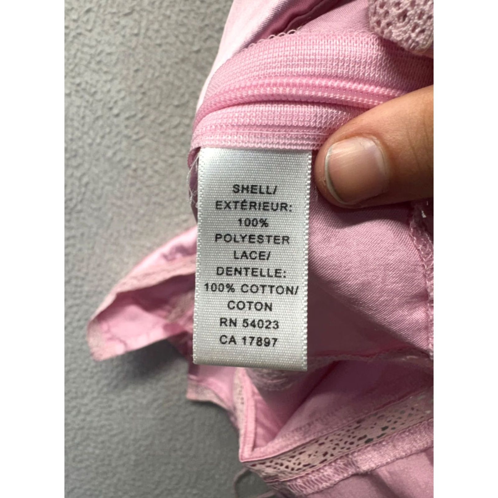 Banana Republic Banana Republic Pink Satin Camisole Top M Womens Tank Lace Trim Silk? No — Polyester Satin Camisole Top Size M / US 6-8 / IT 42-44 - 5 Thumbnail