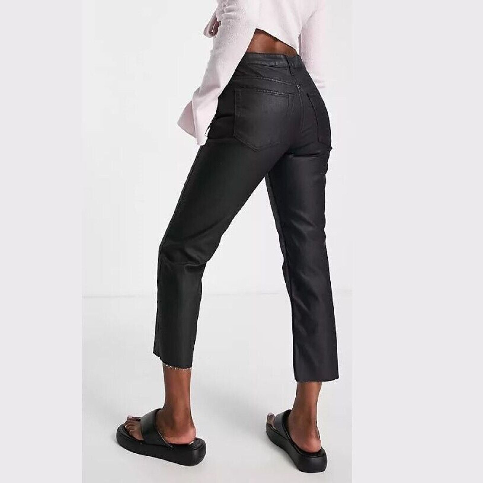 Topshop Topshop Women Black Cropped Straight Jeans Size W26 L30 Size 26" / US 2 / IT 38 - 4 Thumbnail