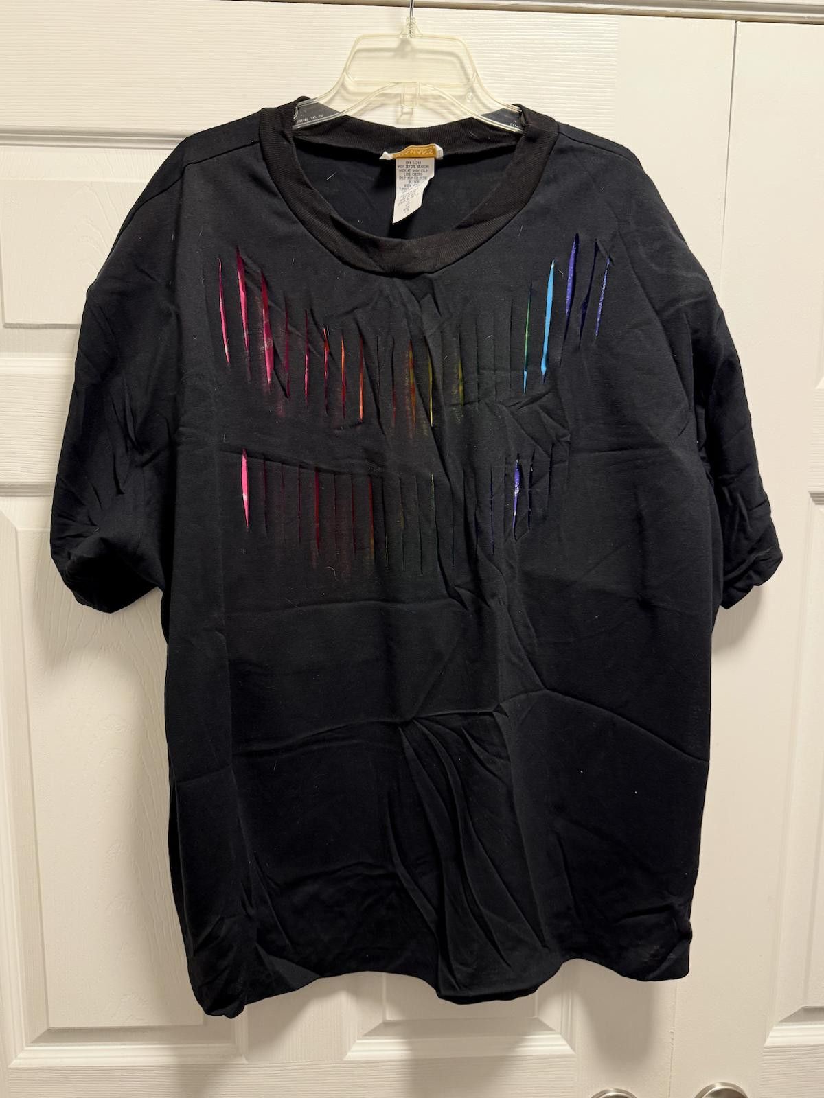 Designer Roaman’s 3X Rainbow Slashed Black Tee – USA Made Tie-Dye Size 3XL / US 20-22 - 2 Thumbnail
